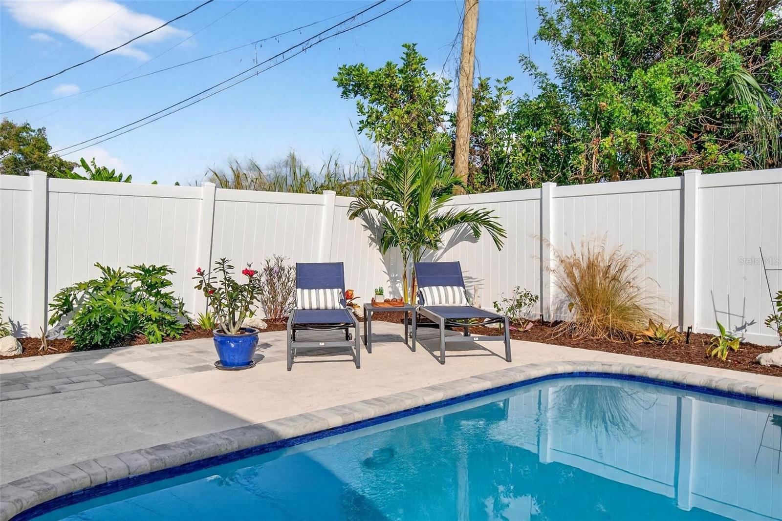 Image 25 of 37 For 4709 Mineola Street