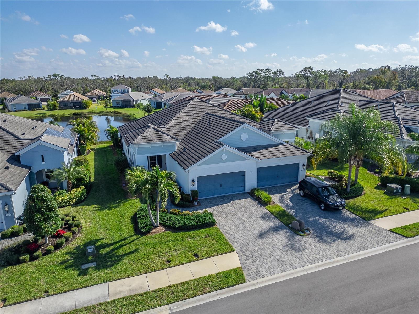 Image 3 of 64 For 3403 Azurite Way