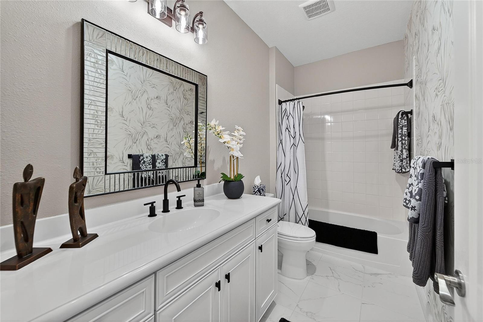 Image 32 of 64 For 3403 Azurite Way