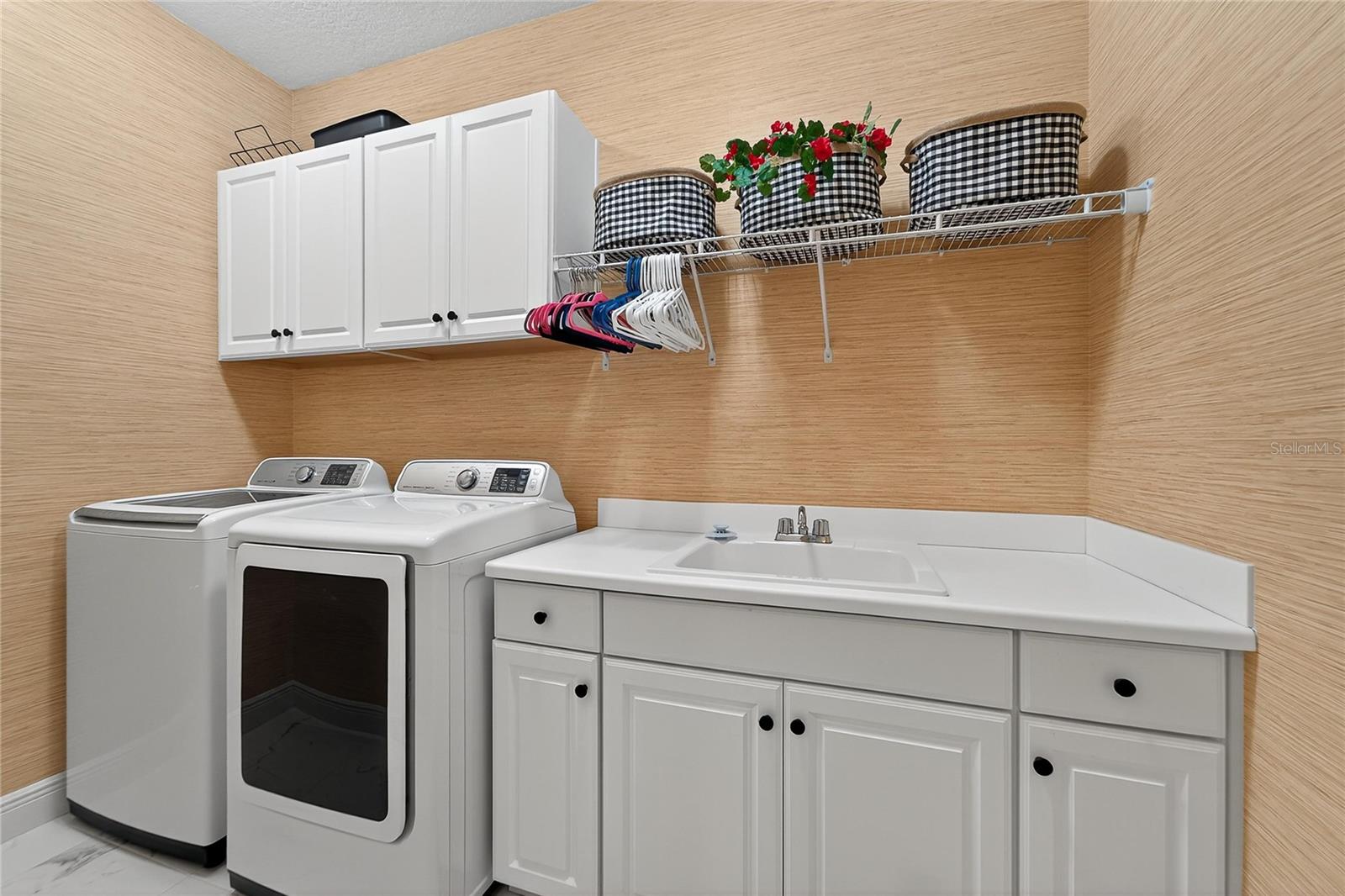 Image 39 of 64 For 3403 Azurite Way