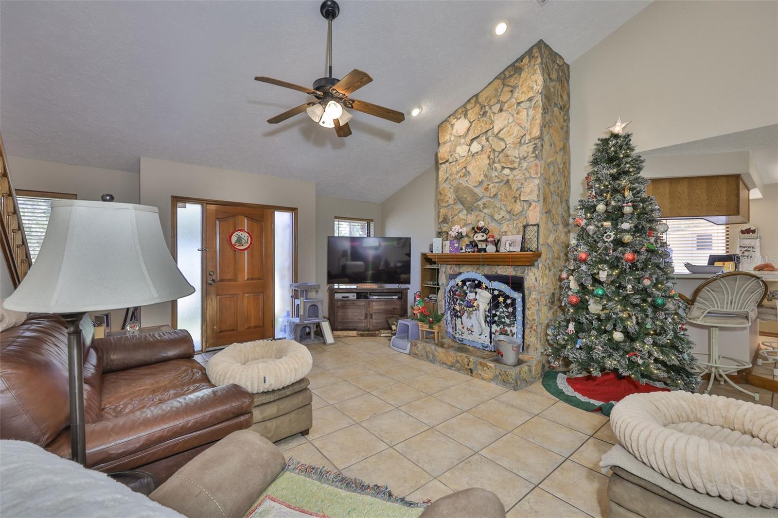 Image 18 of 33 For 411 12th Street