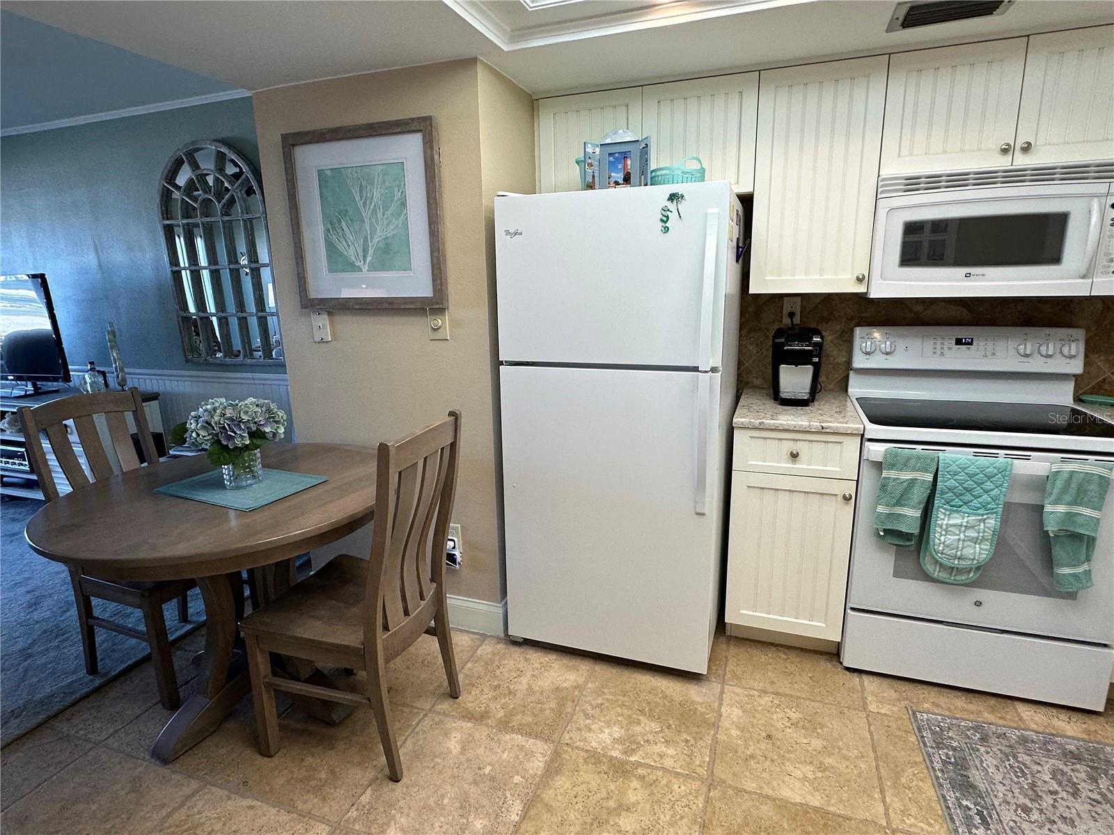 Image 18 of 37 For 4799 Atlantic Avenue 1030