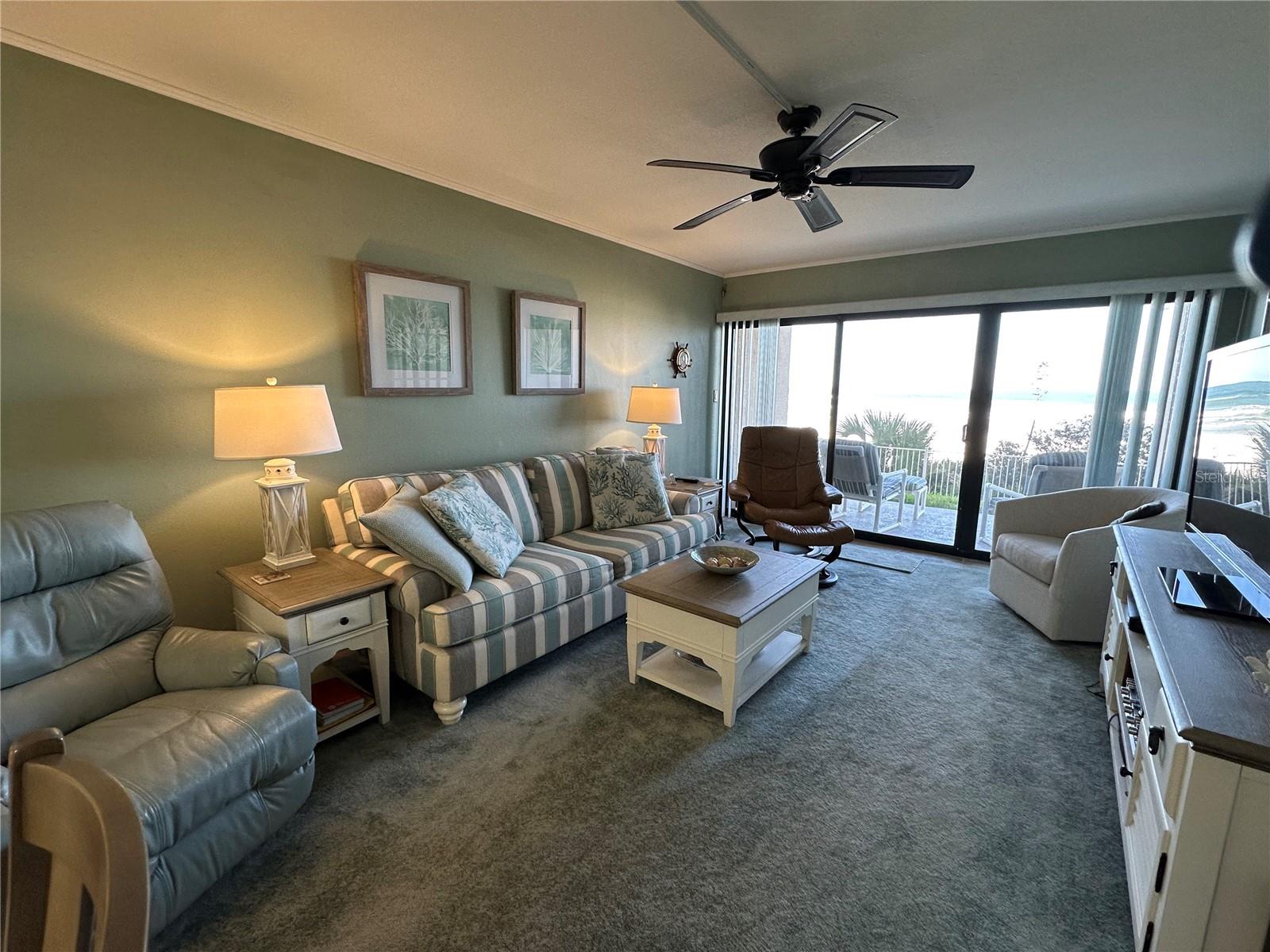 Image 8 of 37 For 4799 Atlantic Avenue 1030