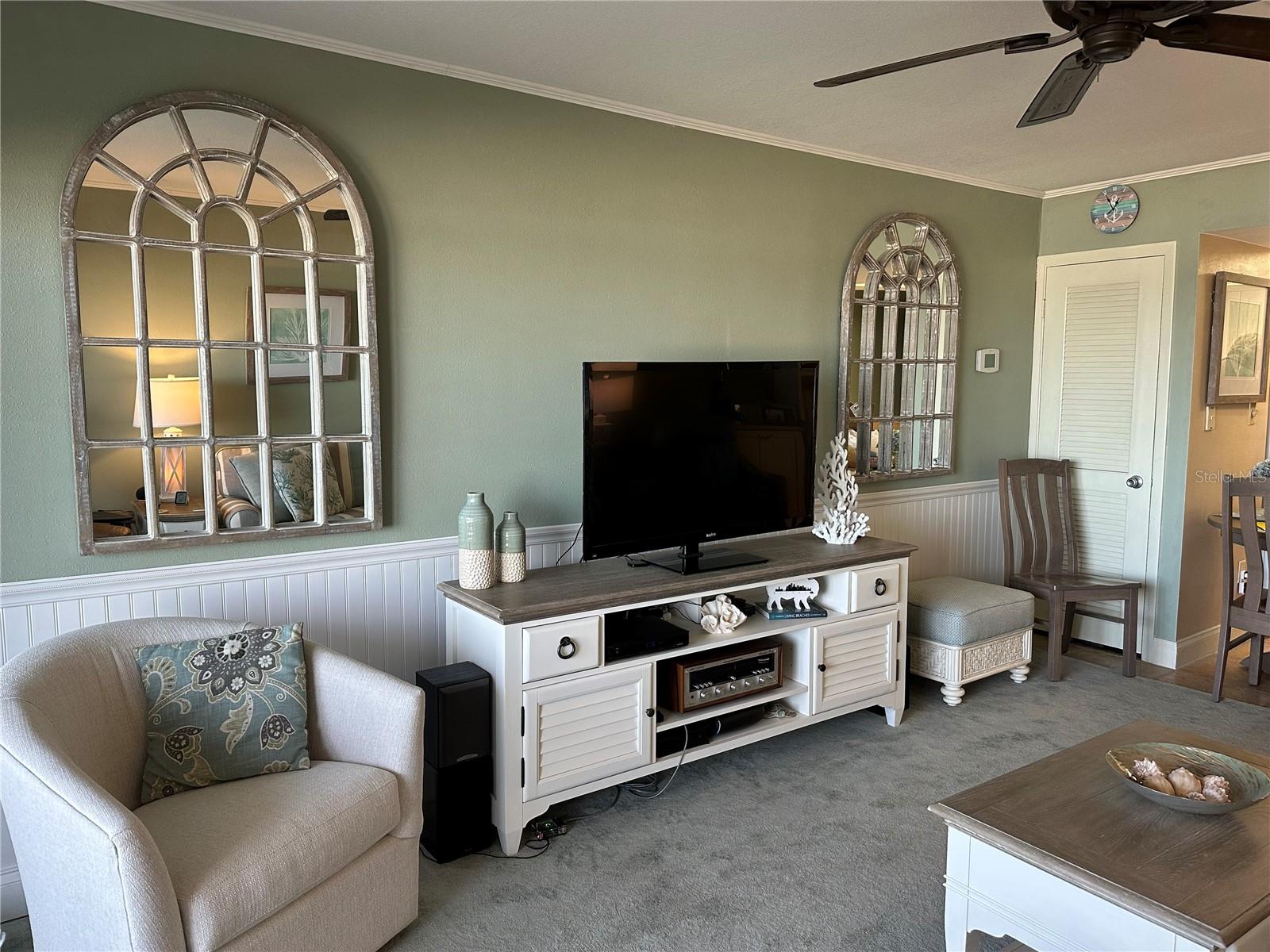 Image 9 of 37 For 4799 Atlantic Avenue 1030