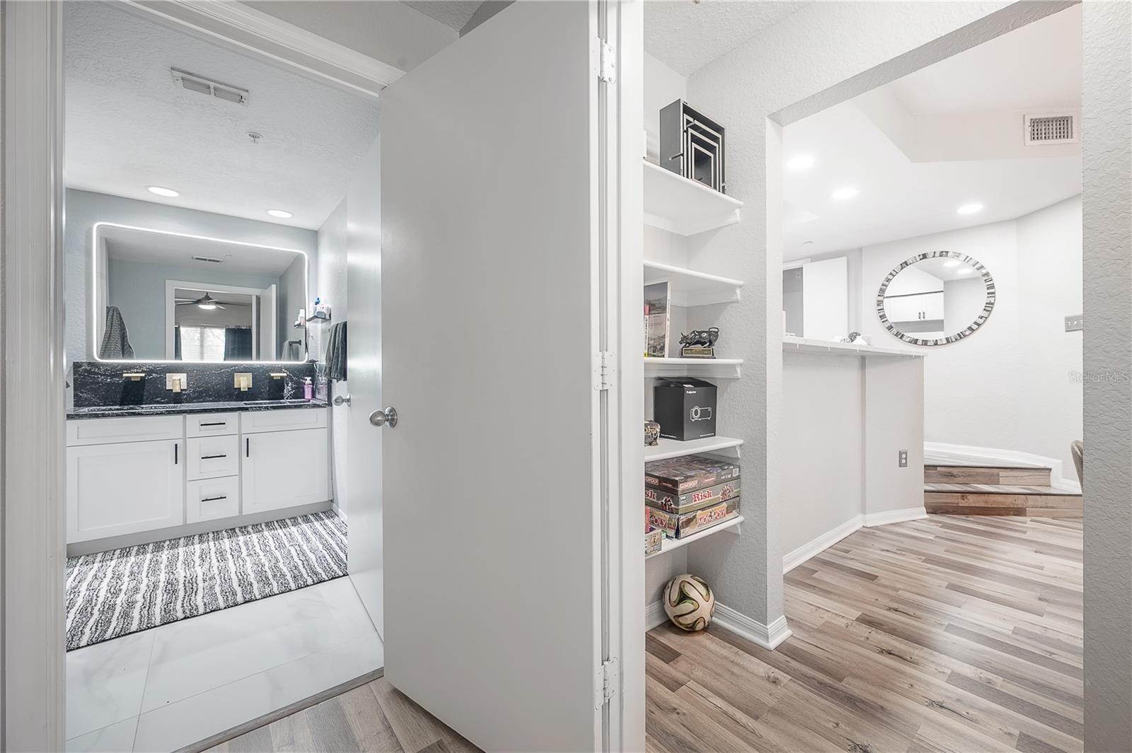 Image 11 of 42 For 410 Armenia Avenue 928