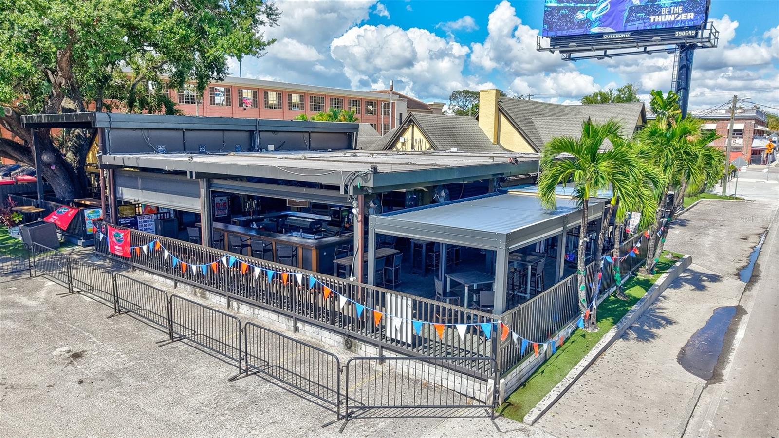 Image 32 of 42 For 410 Armenia Avenue 928