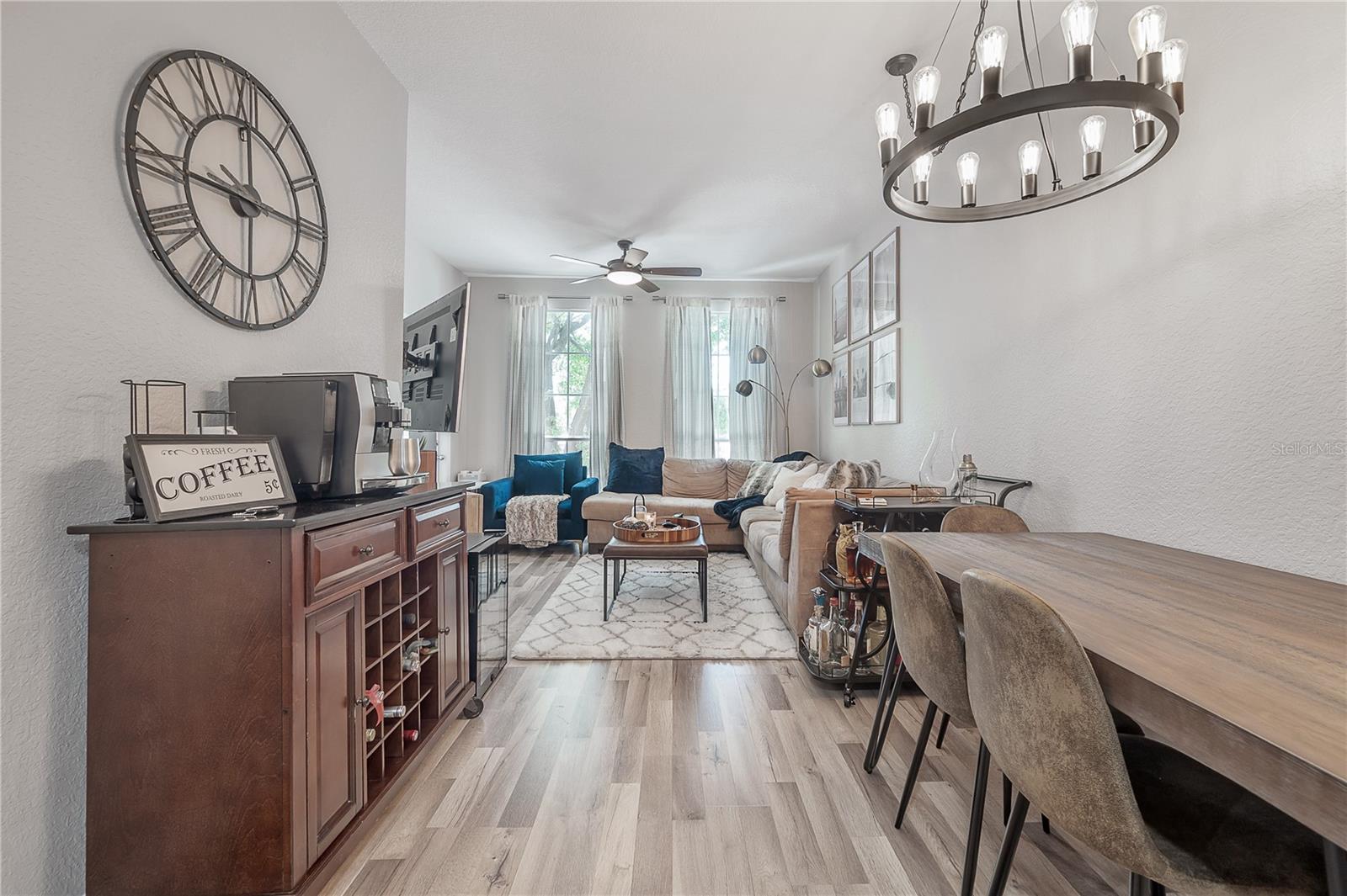 Image 5 of 42 For 410 Armenia Avenue 928