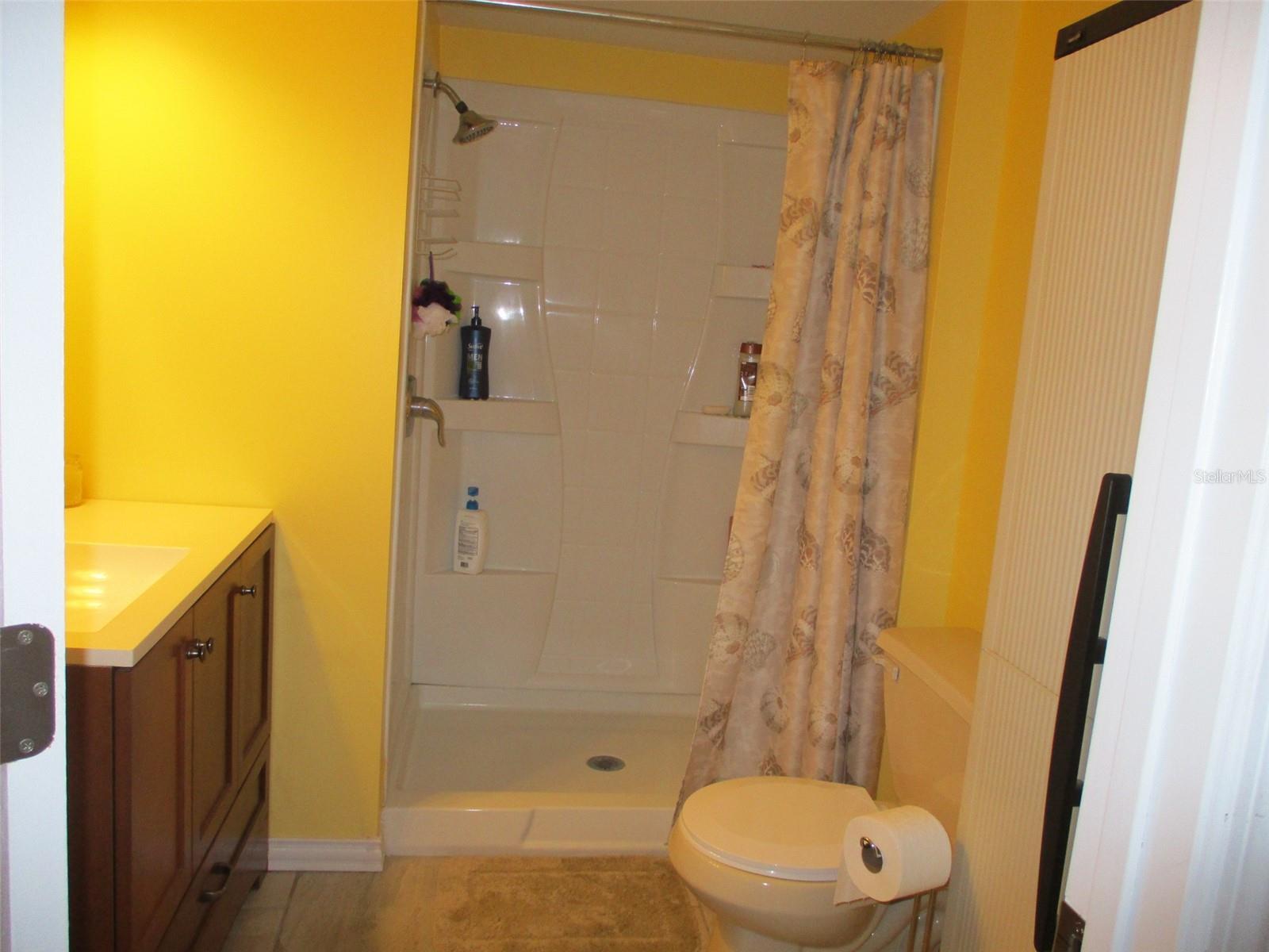 Image 17 of 22 For 3710 Castle Drive