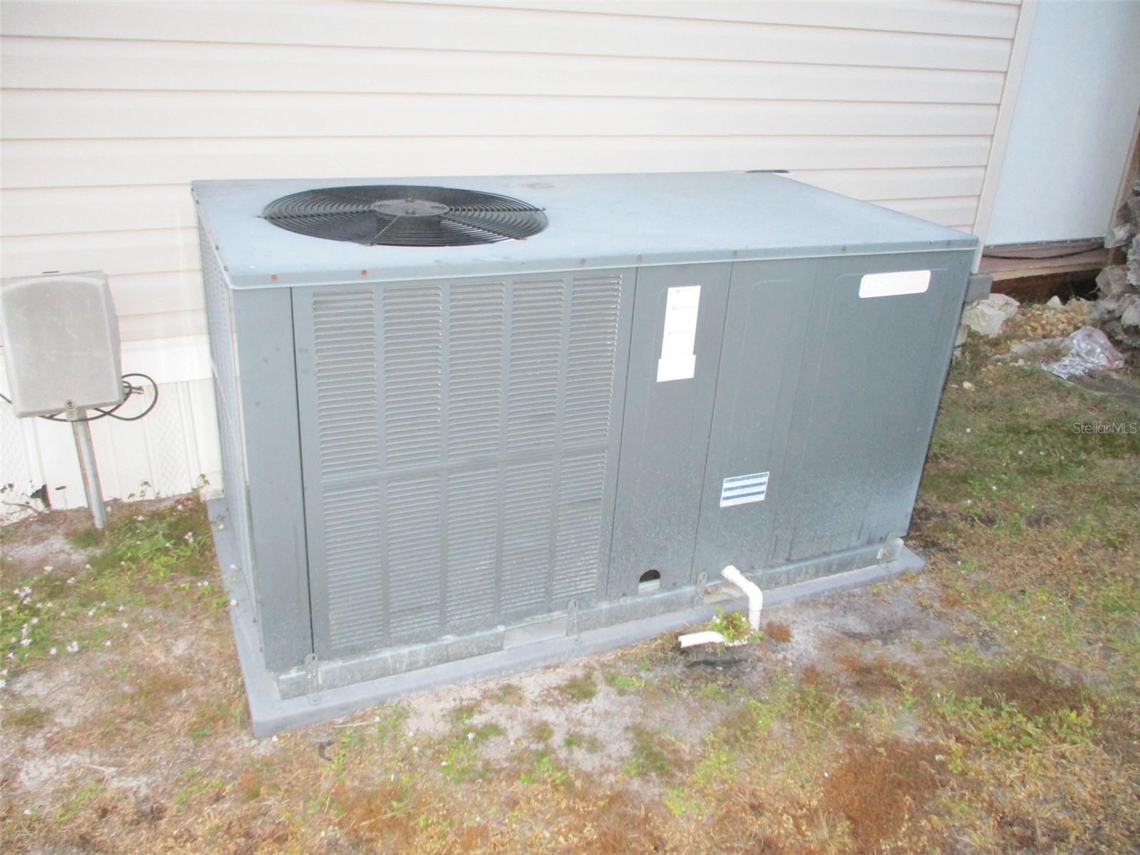 Image 20 of 22 For 3710 Castle Drive