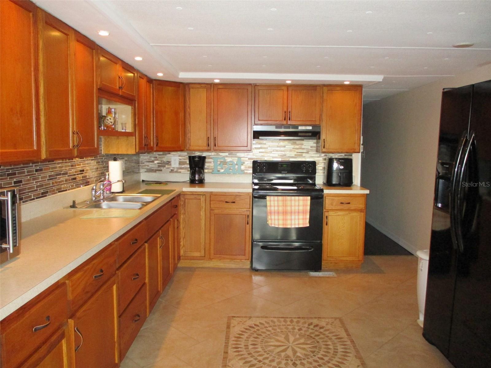 Image 5 of 22 For 3710 Castle Drive