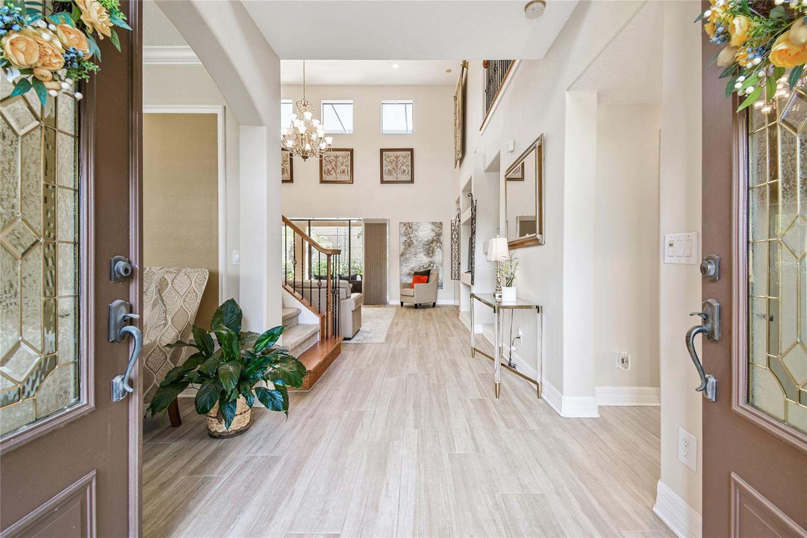 Listing photo id 0 for 3800 Ivydale Court