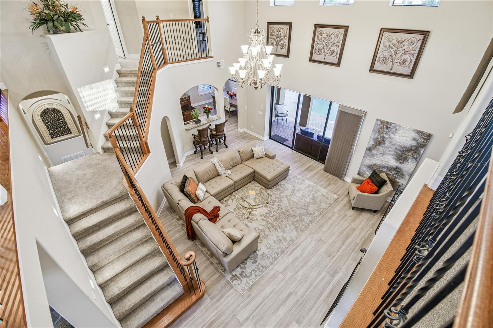 Listing photo id 35 for 3800 Ivydale Court