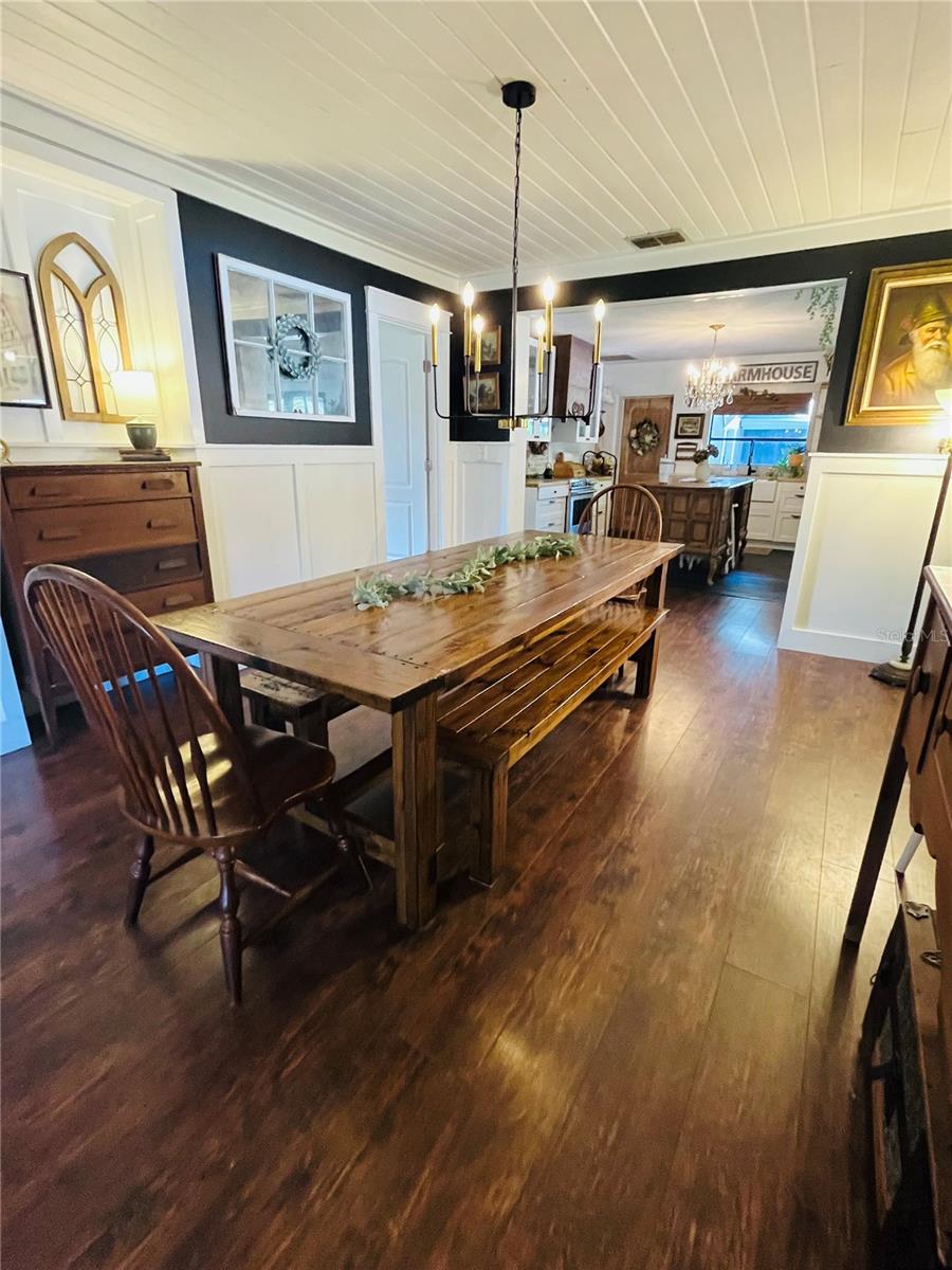 Image 10 of 49 For 16084 Stur Street