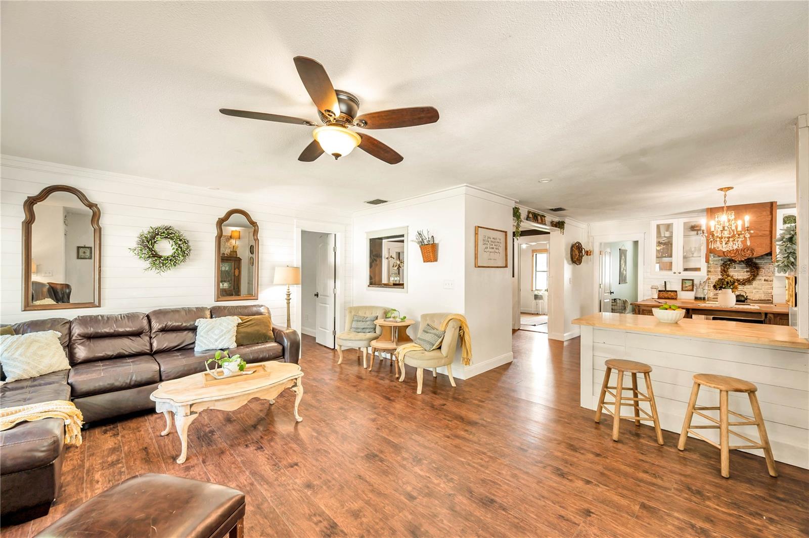 Image 16 of 49 For 16084 Stur Street