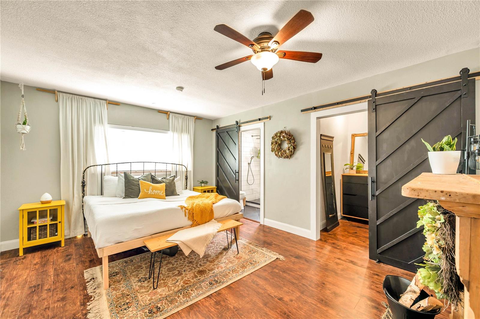 Image 20 of 49 For 16084 Stur Street