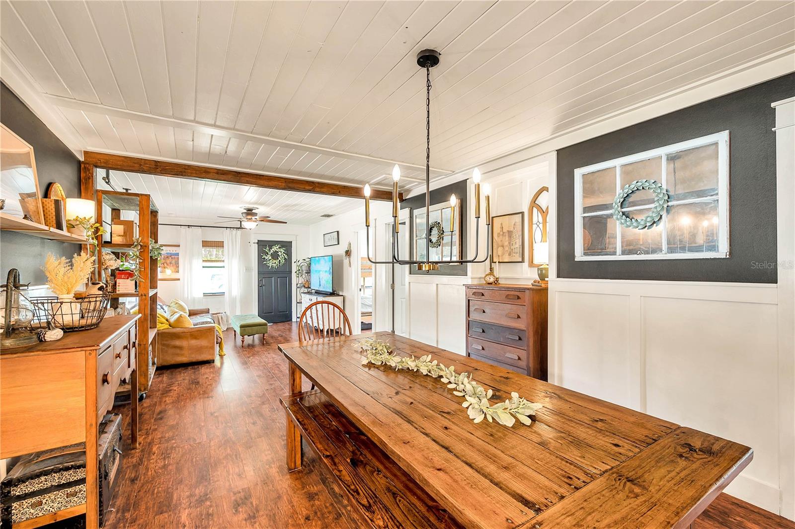 Image 4 of 49 For 16084 Stur Street