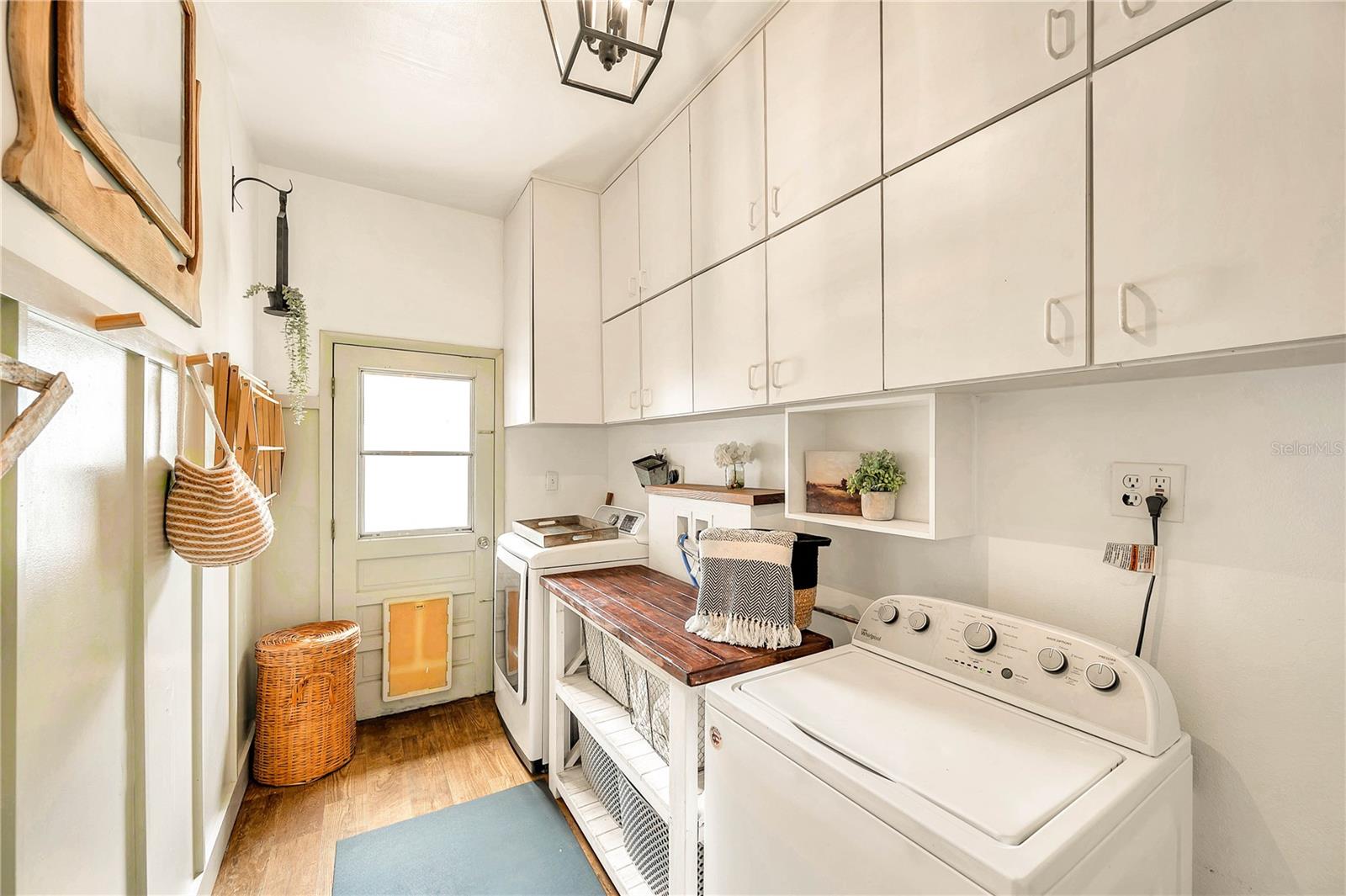 Image 40 of 49 For 16084 Stur Street