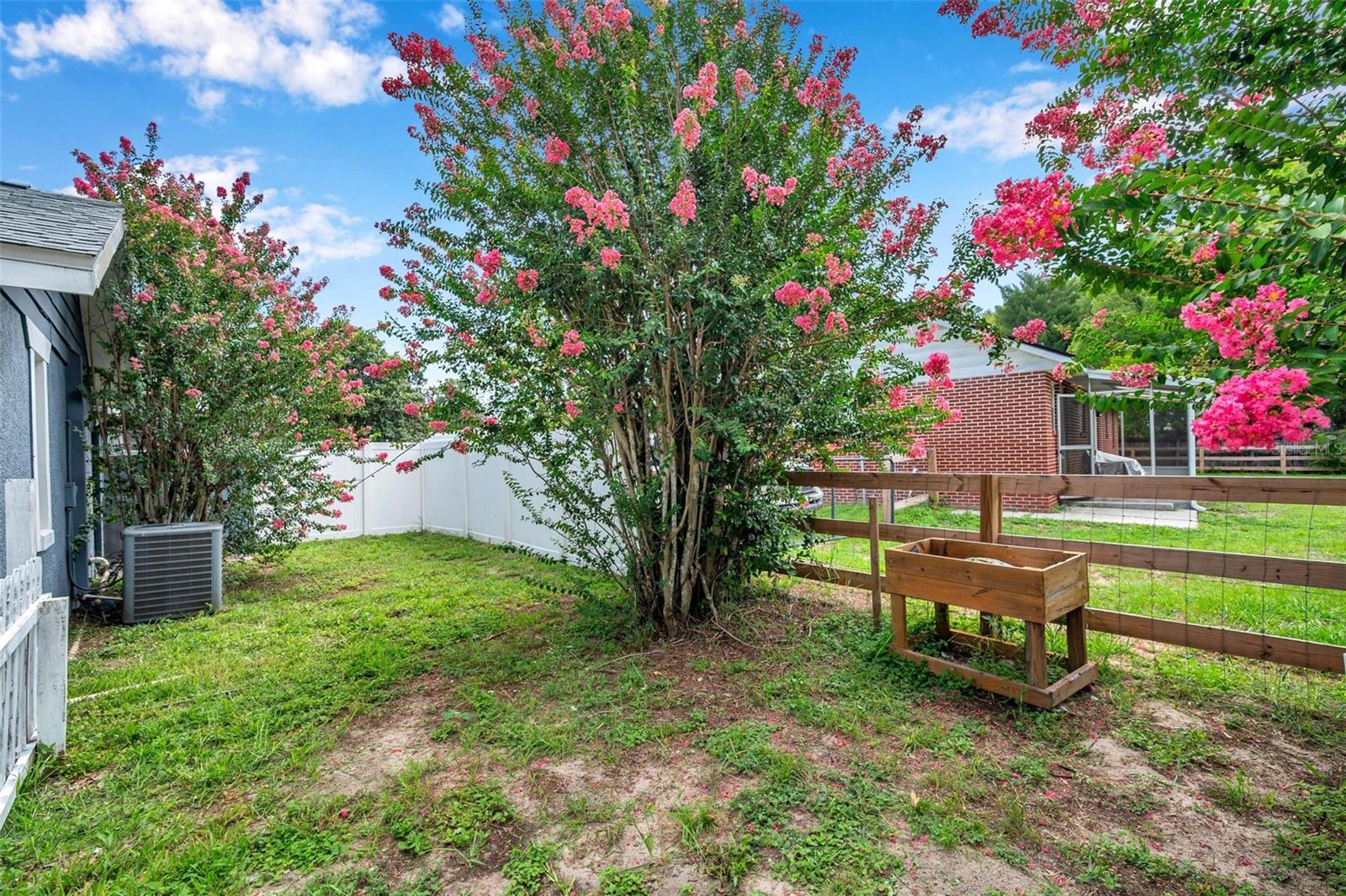 Image 44 of 49 For 16084 Stur Street