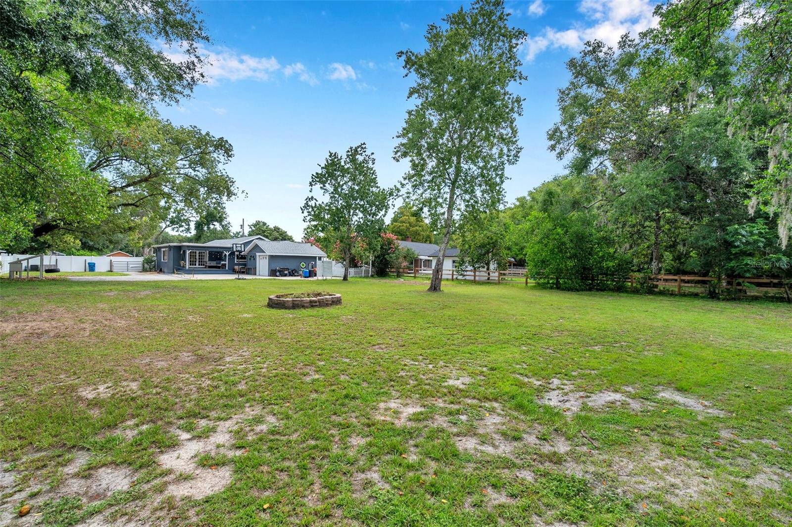 Image 46 of 49 For 16084 Stur Street