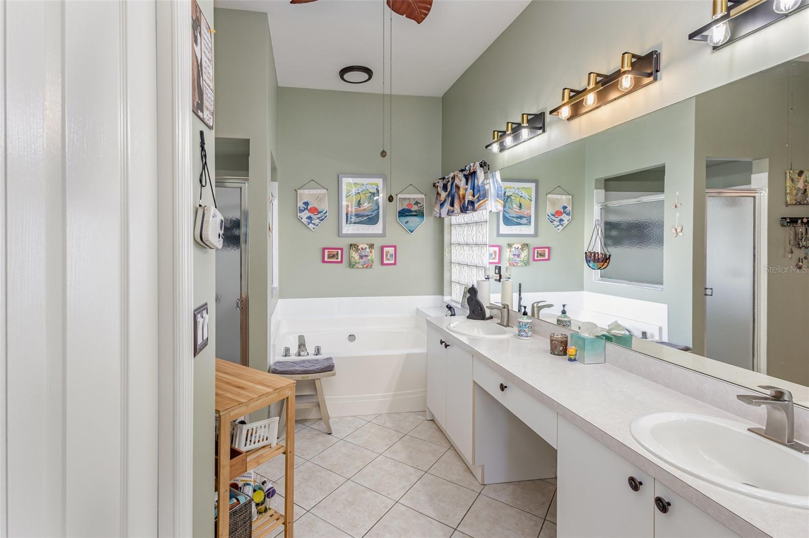 Image 14 of 29 For 14186 Grosse Point Lane