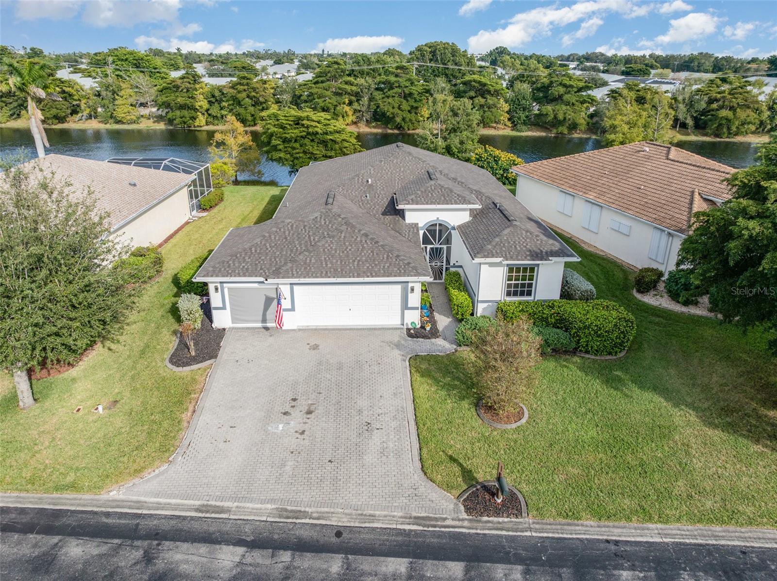 Image 22 of 29 For 14186 Grosse Point Lane