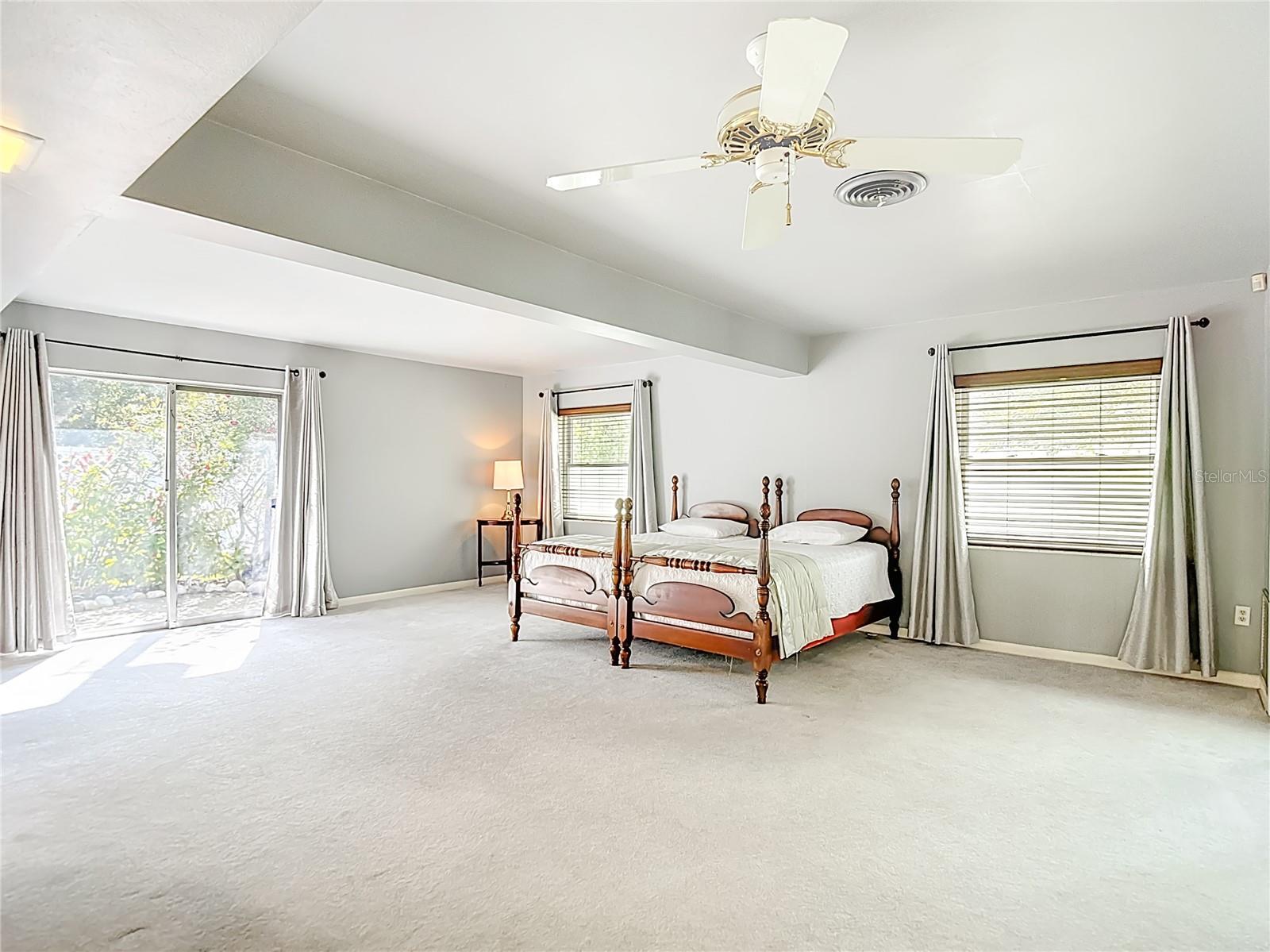 Image 21 of 57 For 1133 Burke Avenue