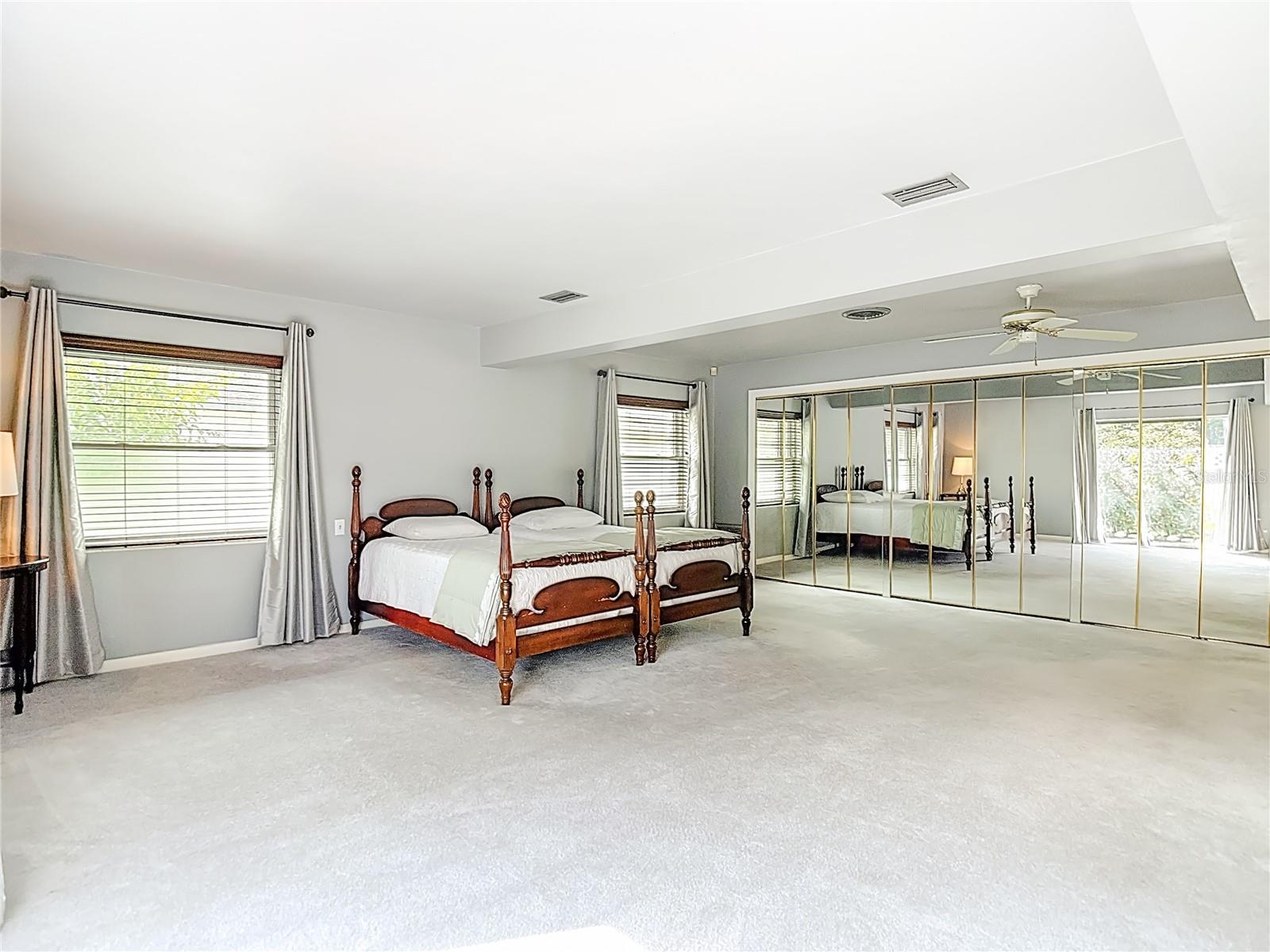 Image 23 of 57 For 1133 Burke Avenue