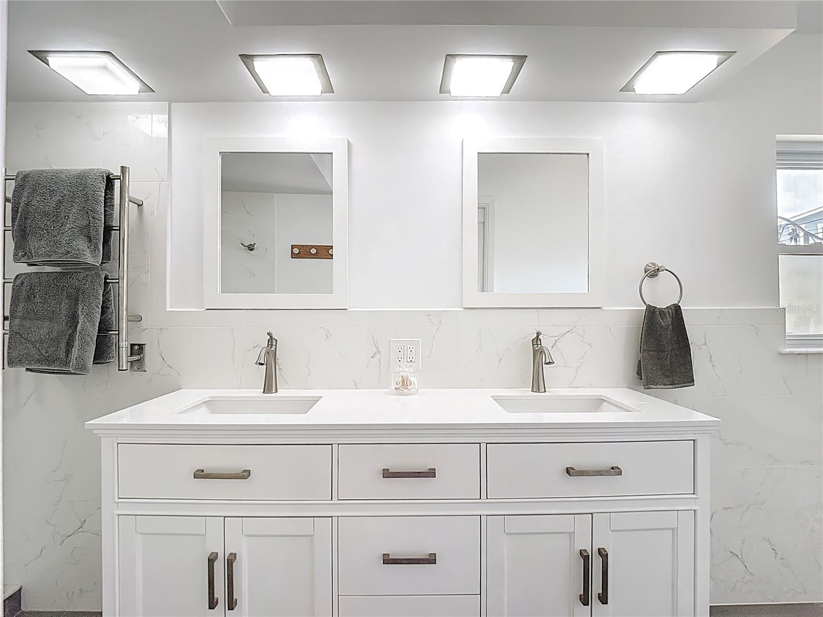 Image 28 of 57 For 1133 Burke Avenue