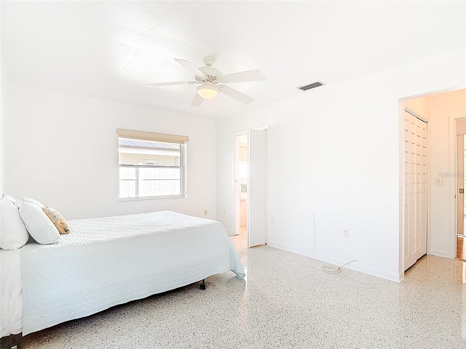 Image 30 of 57 For 1133 Burke Avenue