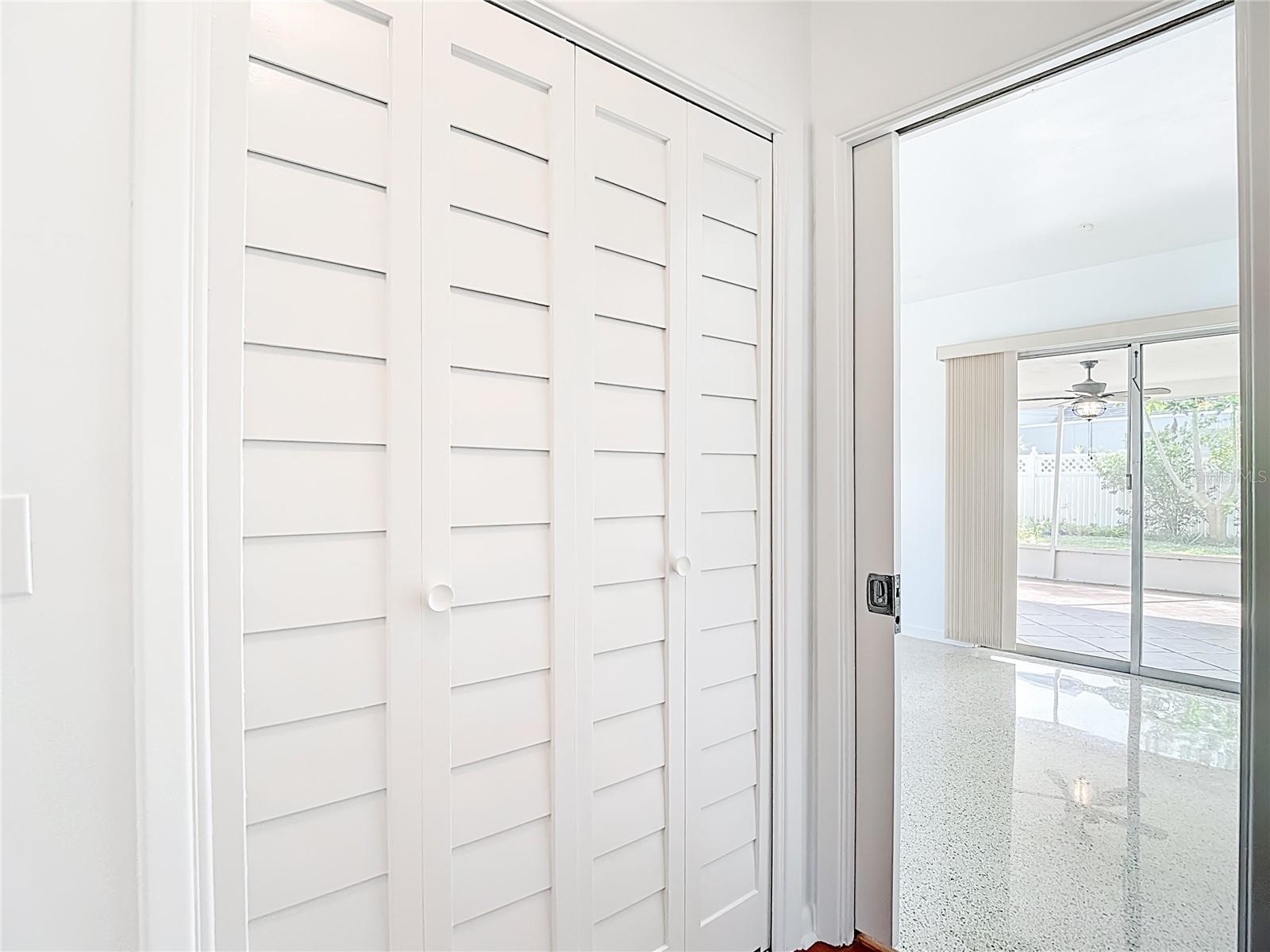 Image 36 of 57 For 1133 Burke Avenue