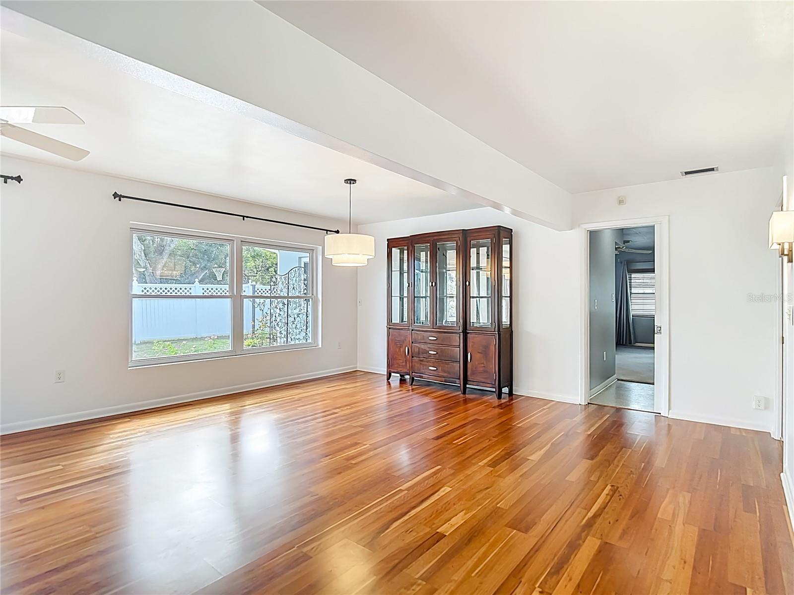 Image 8 of 57 For 1133 Burke Avenue