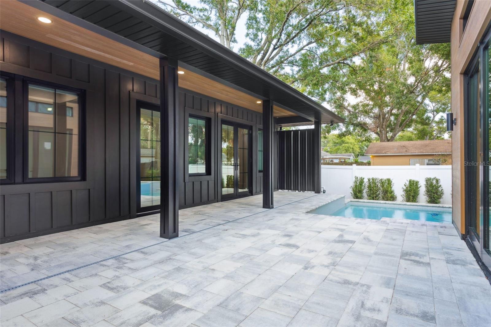 Image 11 of 64 For 708 Kentucky Avenue