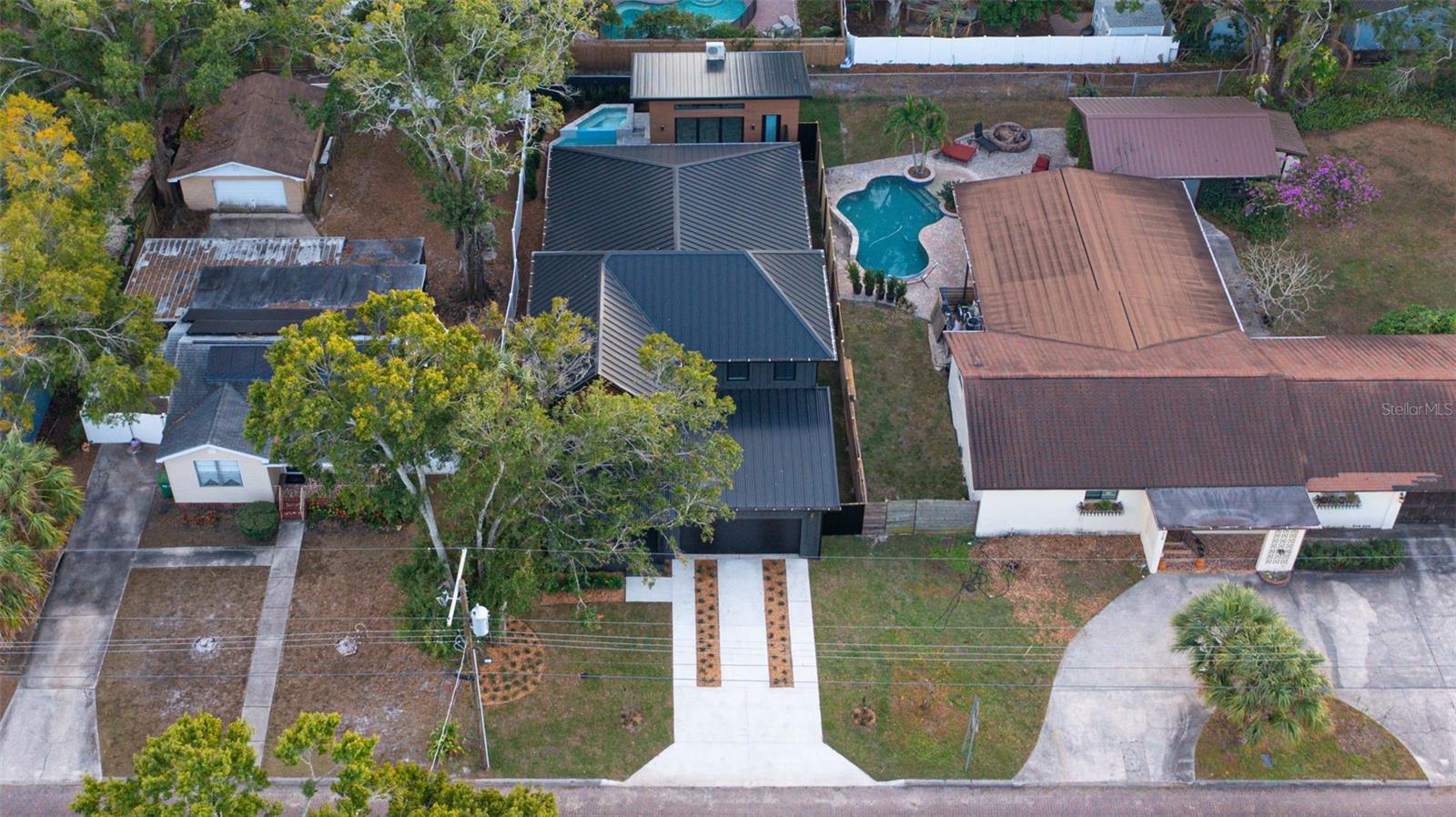 Image 12 of 64 For 708 Kentucky Avenue