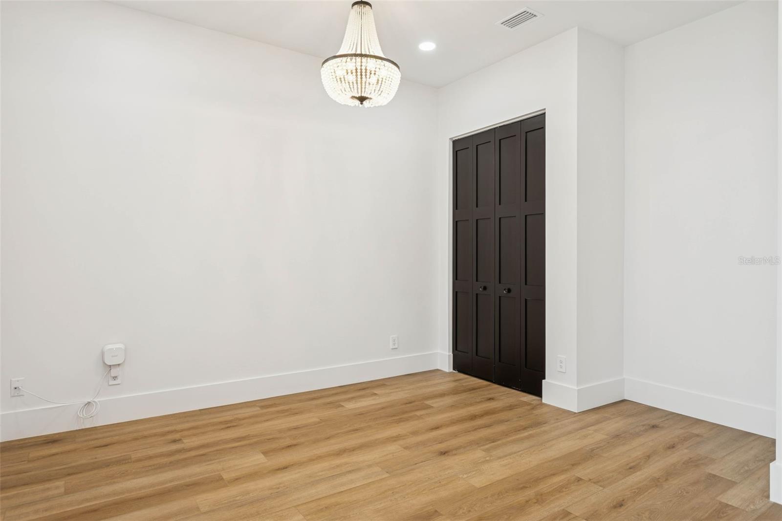 Image 16 of 64 For 708 Kentucky Avenue