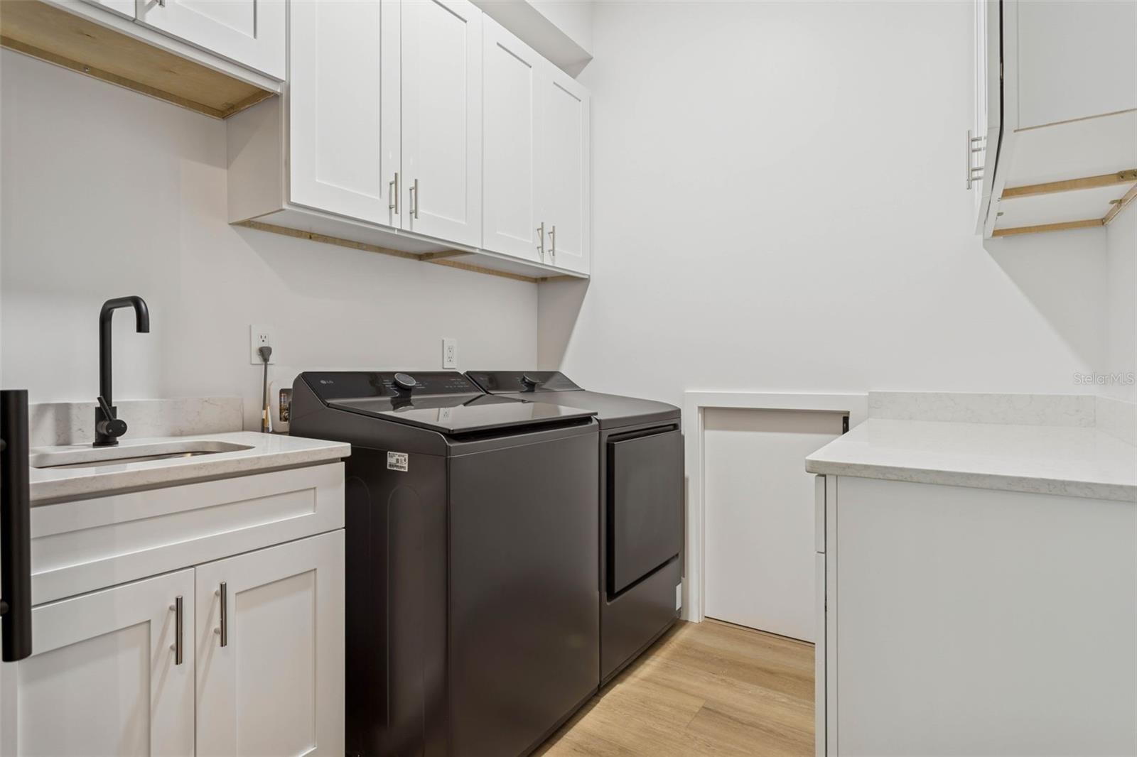 Image 20 of 64 For 708 Kentucky Avenue