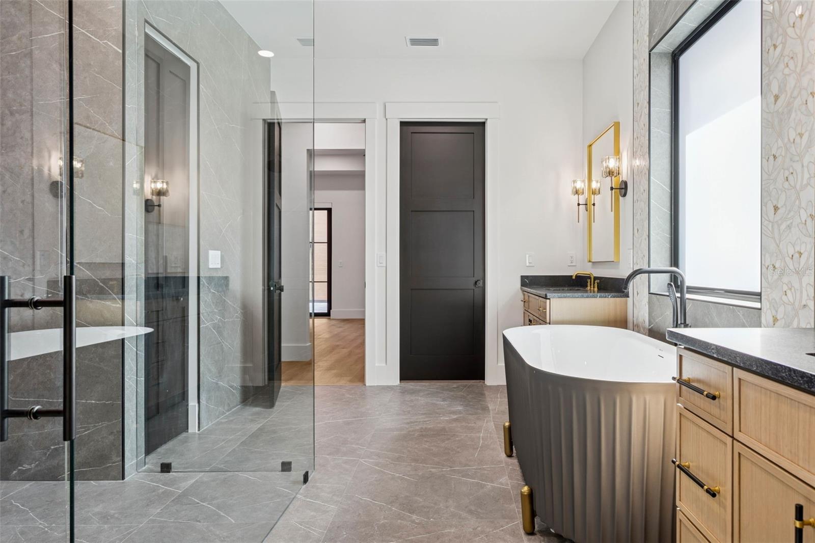 Image 37 of 64 For 708 Kentucky Avenue