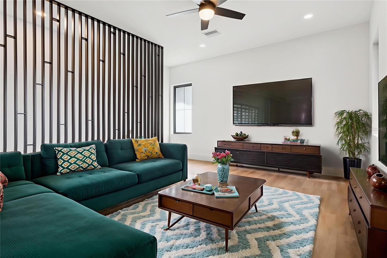 Image 44 of 64 For 708 Kentucky Avenue