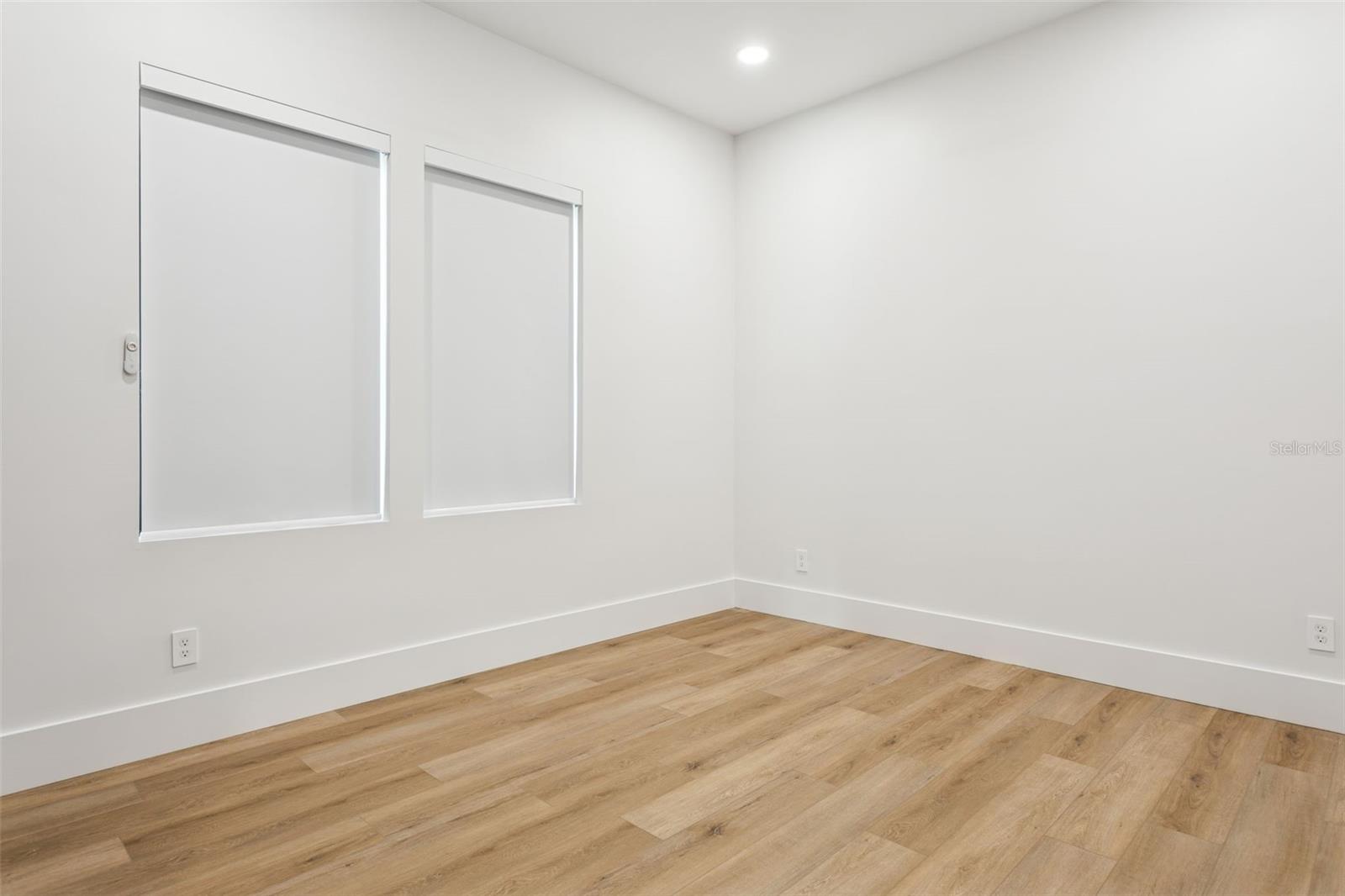 Image 50 of 64 For 708 Kentucky Avenue