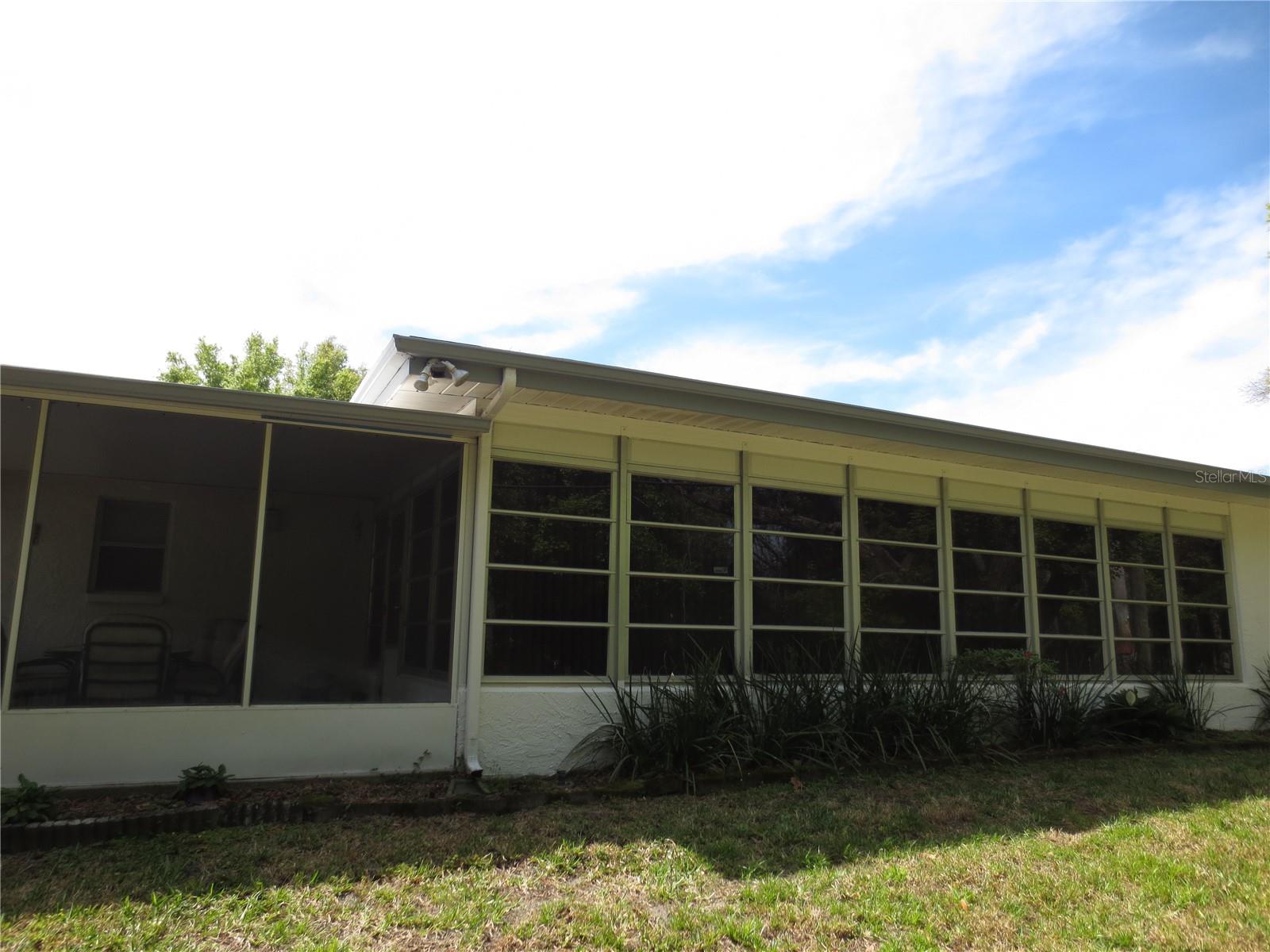 Image 20 of 47 For 3235 Dorchester Drive