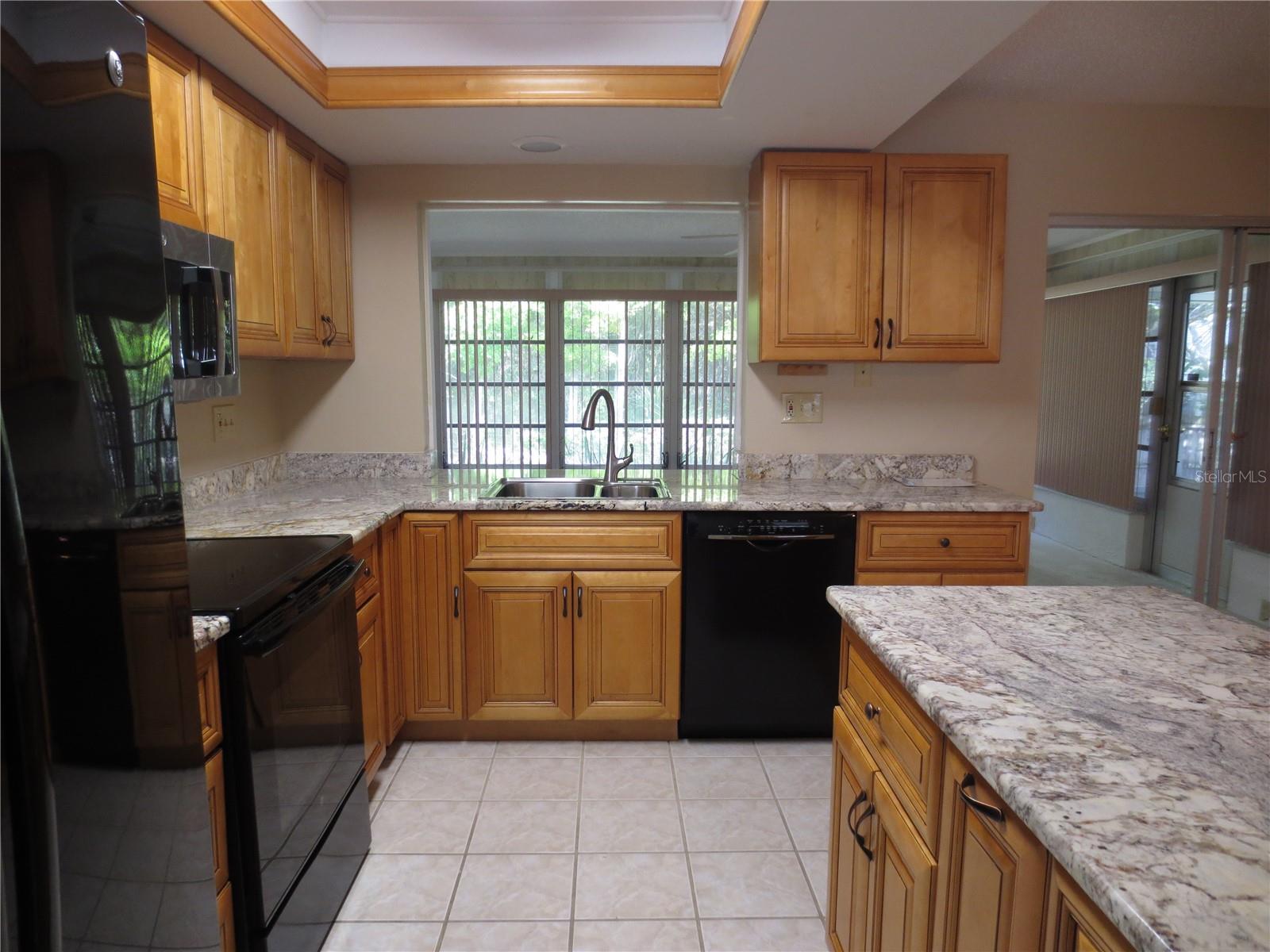 Image 33 of 47 For 3235 Dorchester Drive