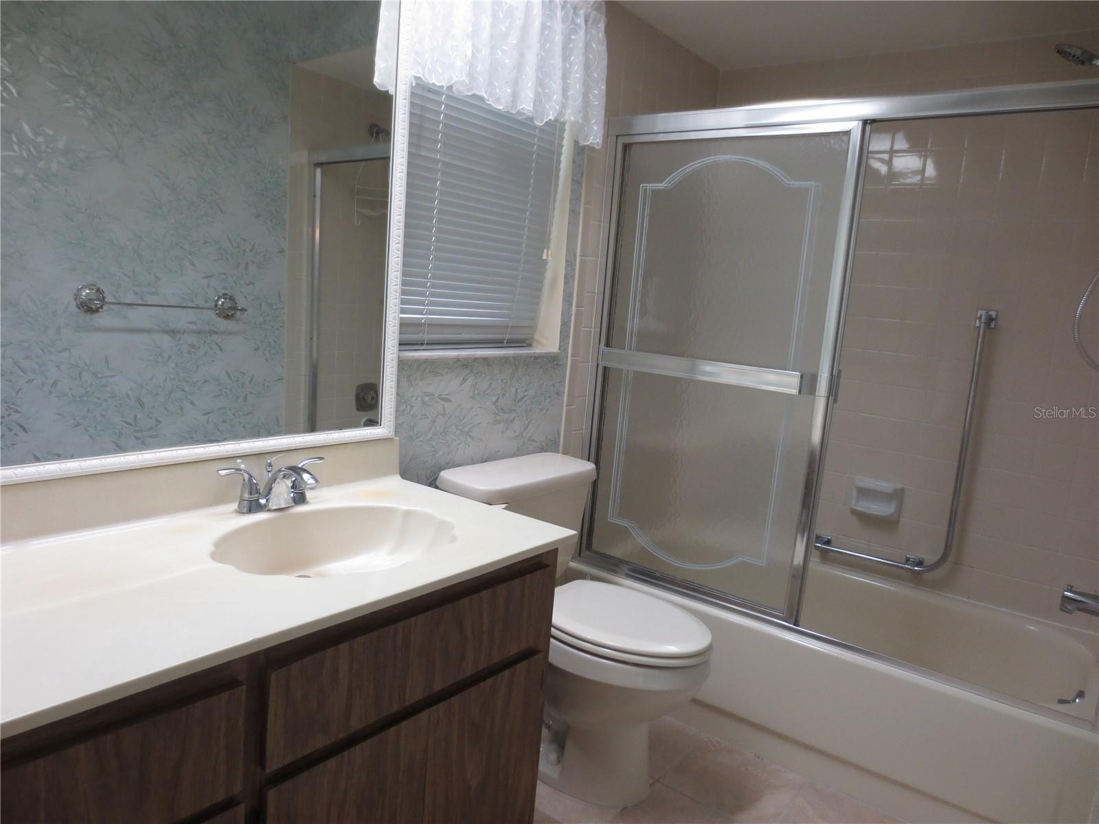 Image 38 of 47 For 3235 Dorchester Drive