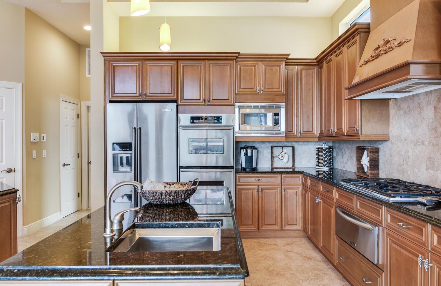 Listing photo id 28 for 17371 Kennedy Drive