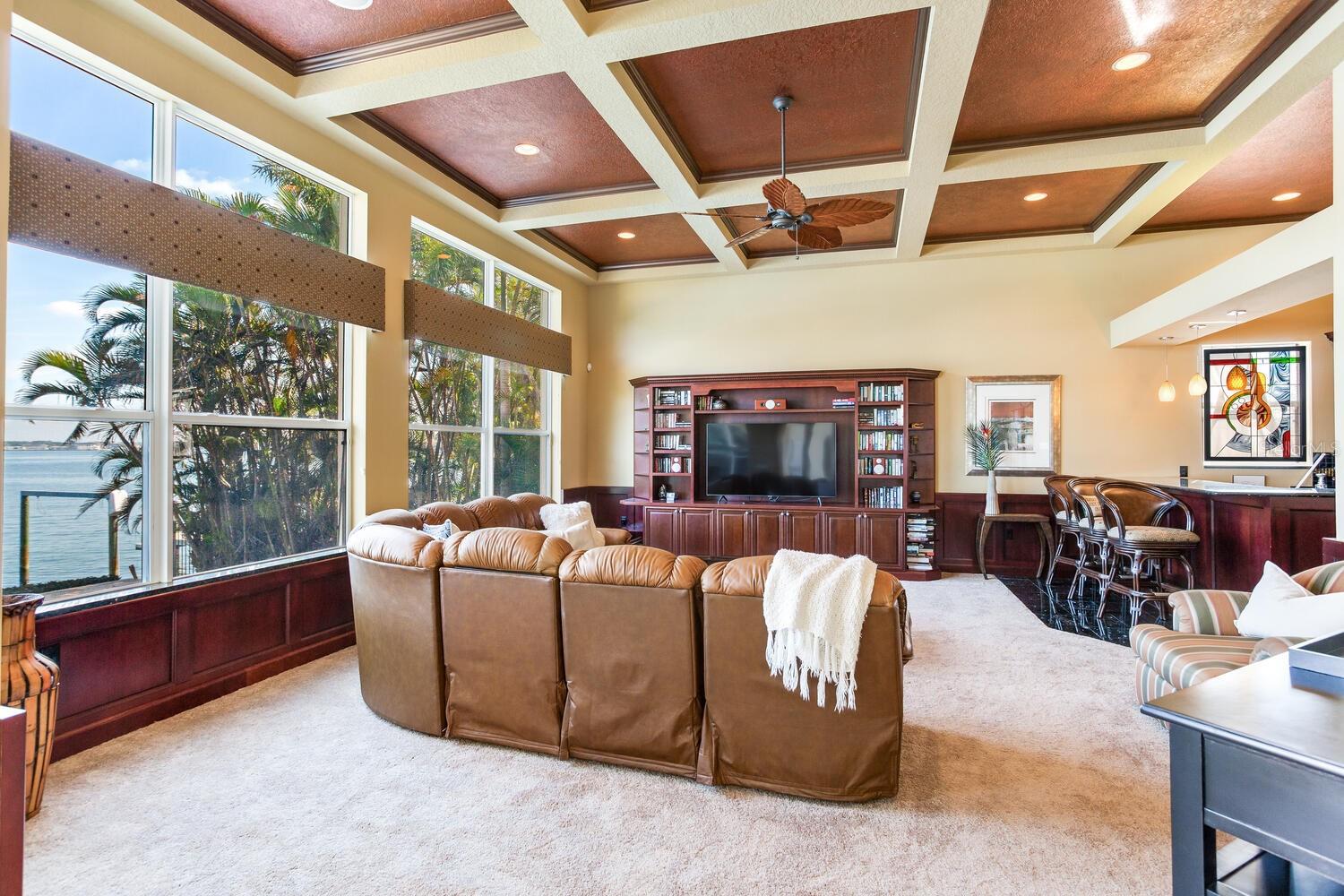 Listing photo id 38 for 17371 Kennedy Drive