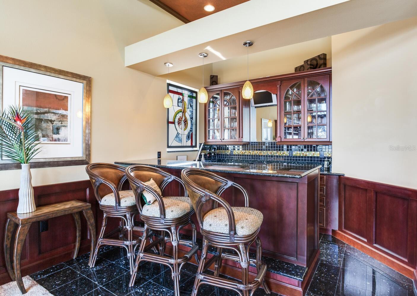 Listing photo id 42 for 17371 Kennedy Drive