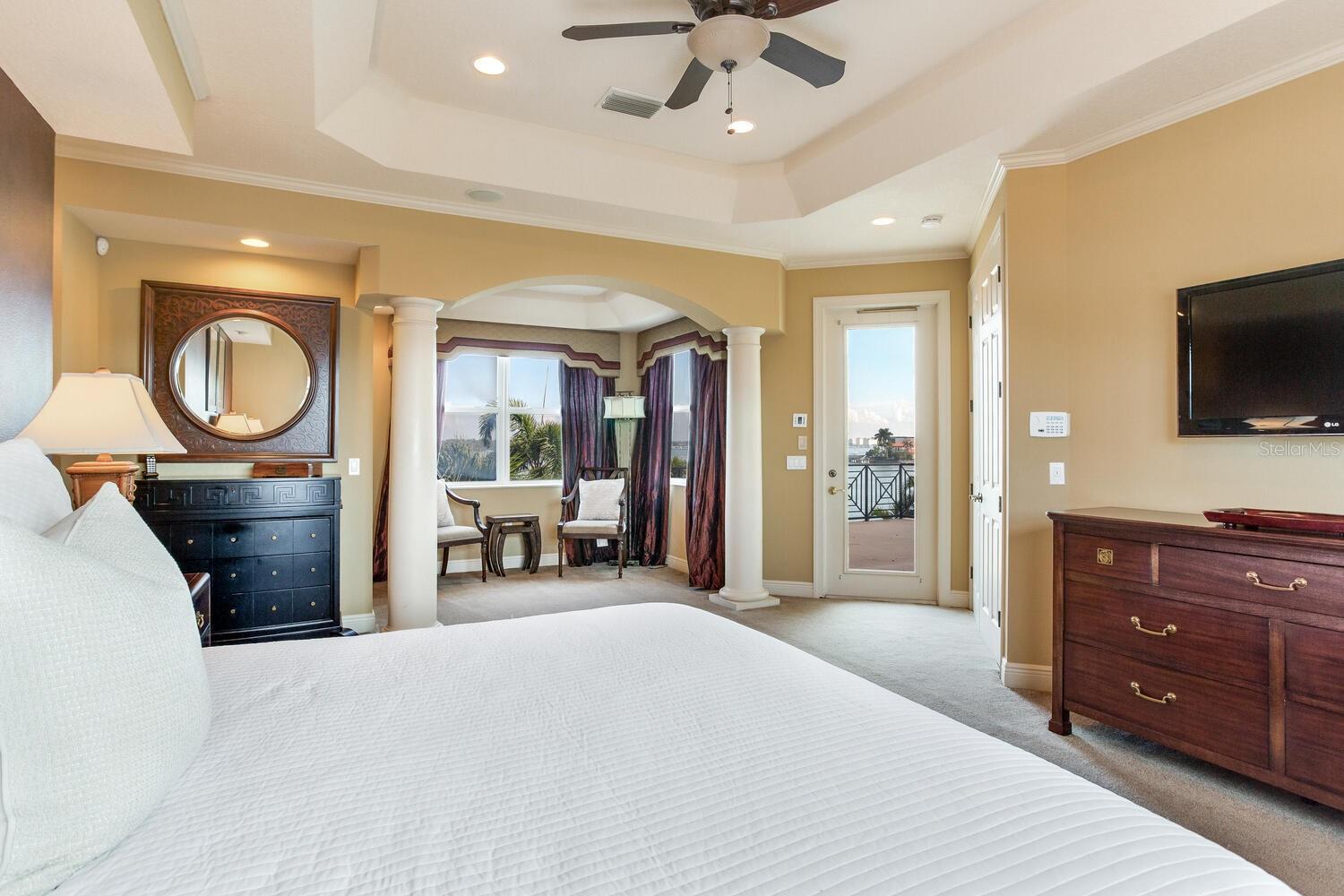 Listing photo id 53 for 17371 Kennedy Drive