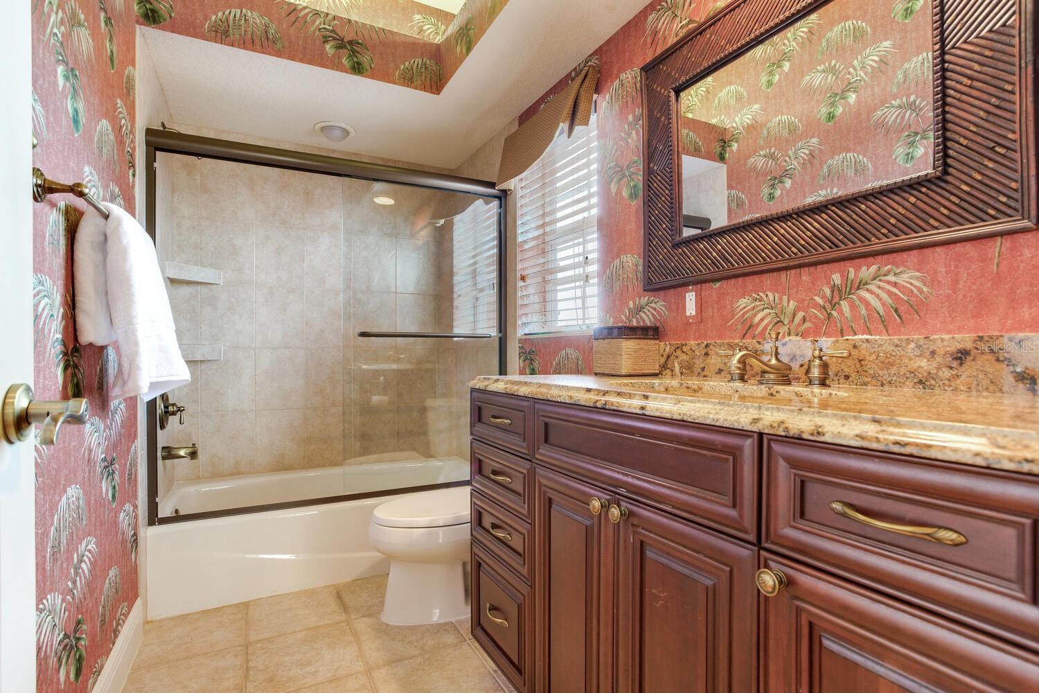 Listing photo id 63 for 17371 Kennedy Drive