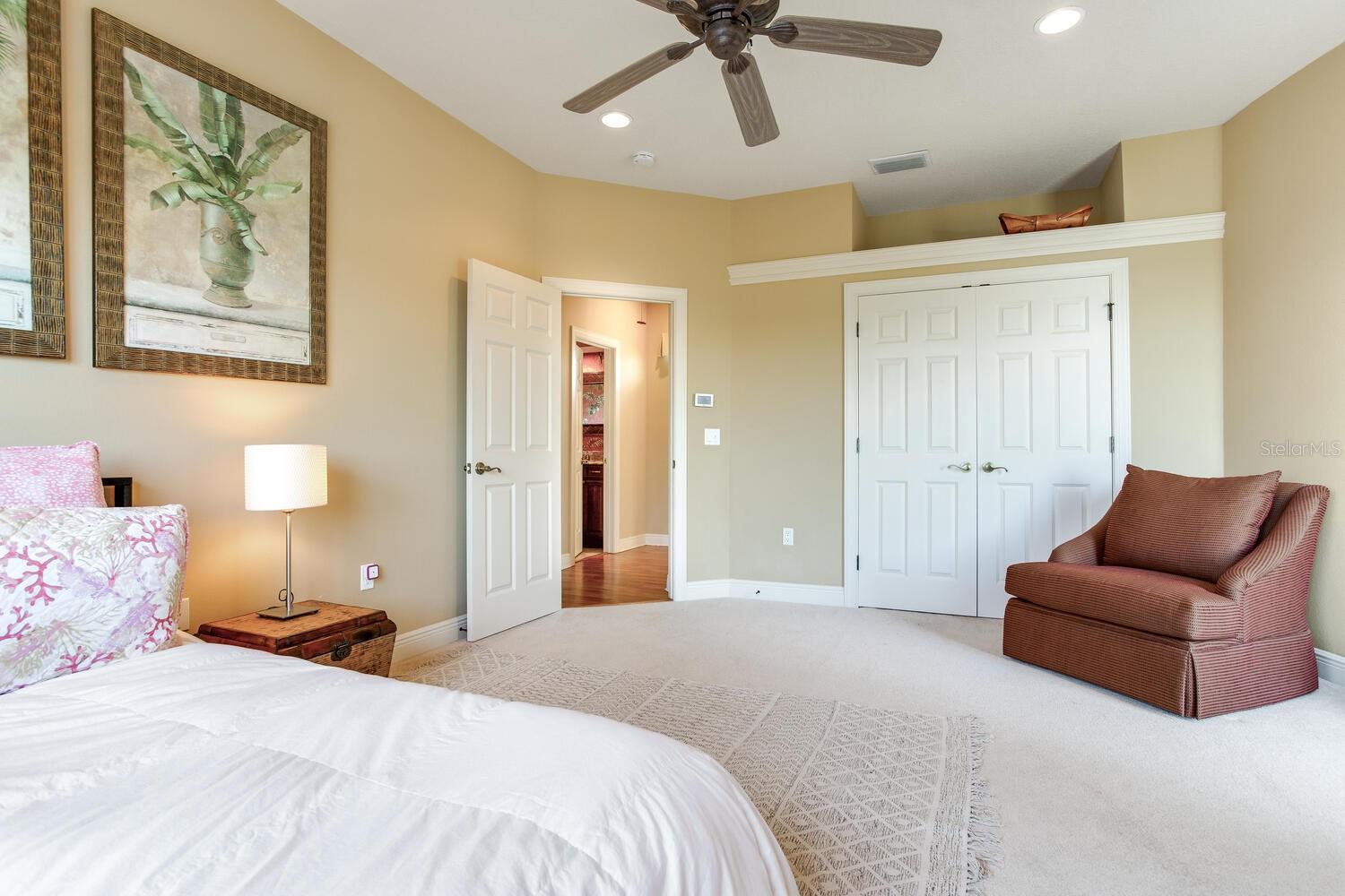 Listing photo id 69 for 17371 Kennedy Drive