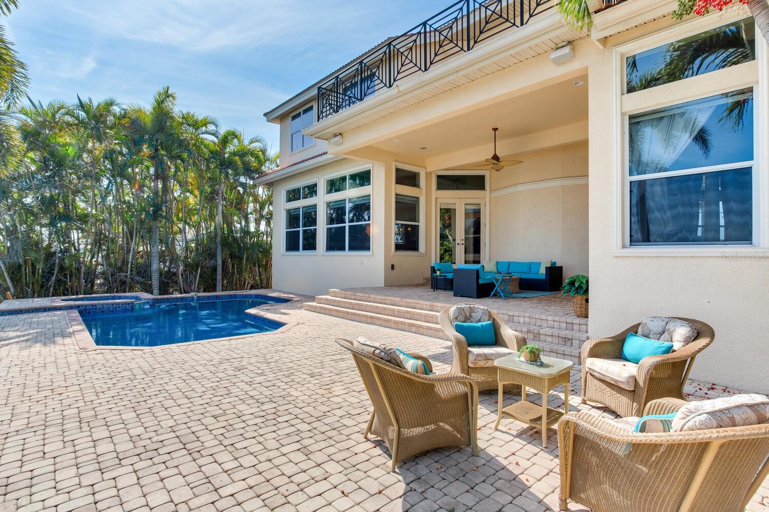 Listing photo id 75 for 17371 Kennedy Drive