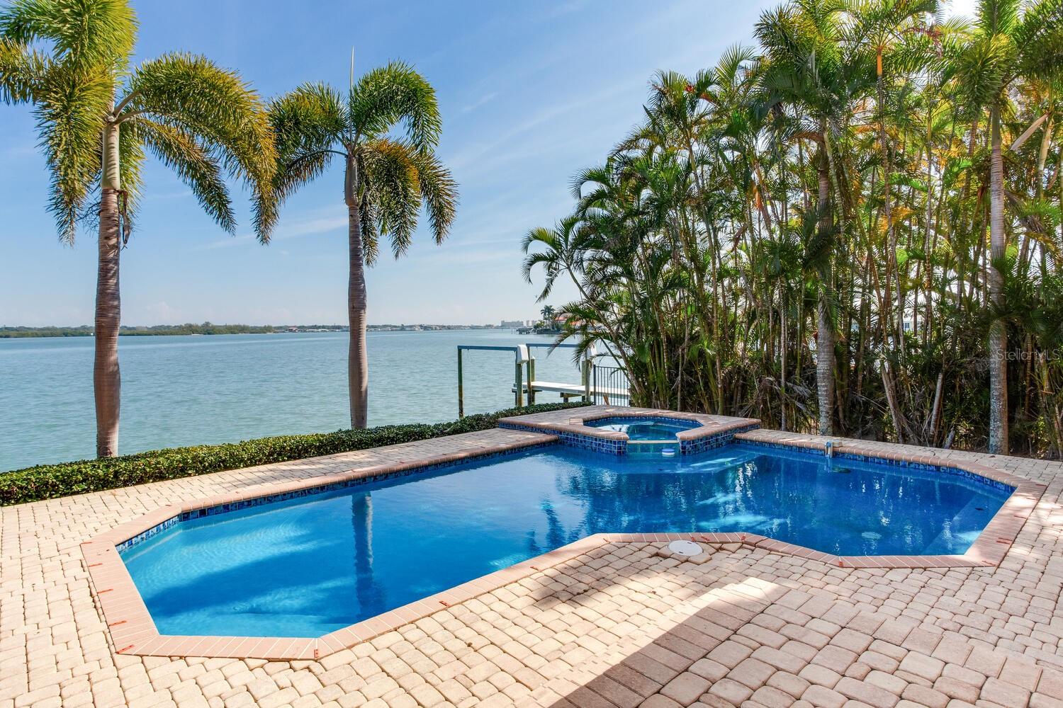 Listing photo id 83 for 17371 Kennedy Drive