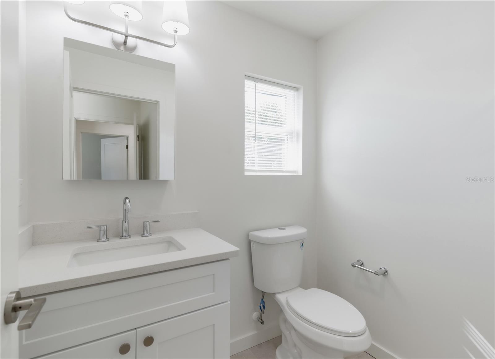 Image 18 of 22 For 7291 8th N